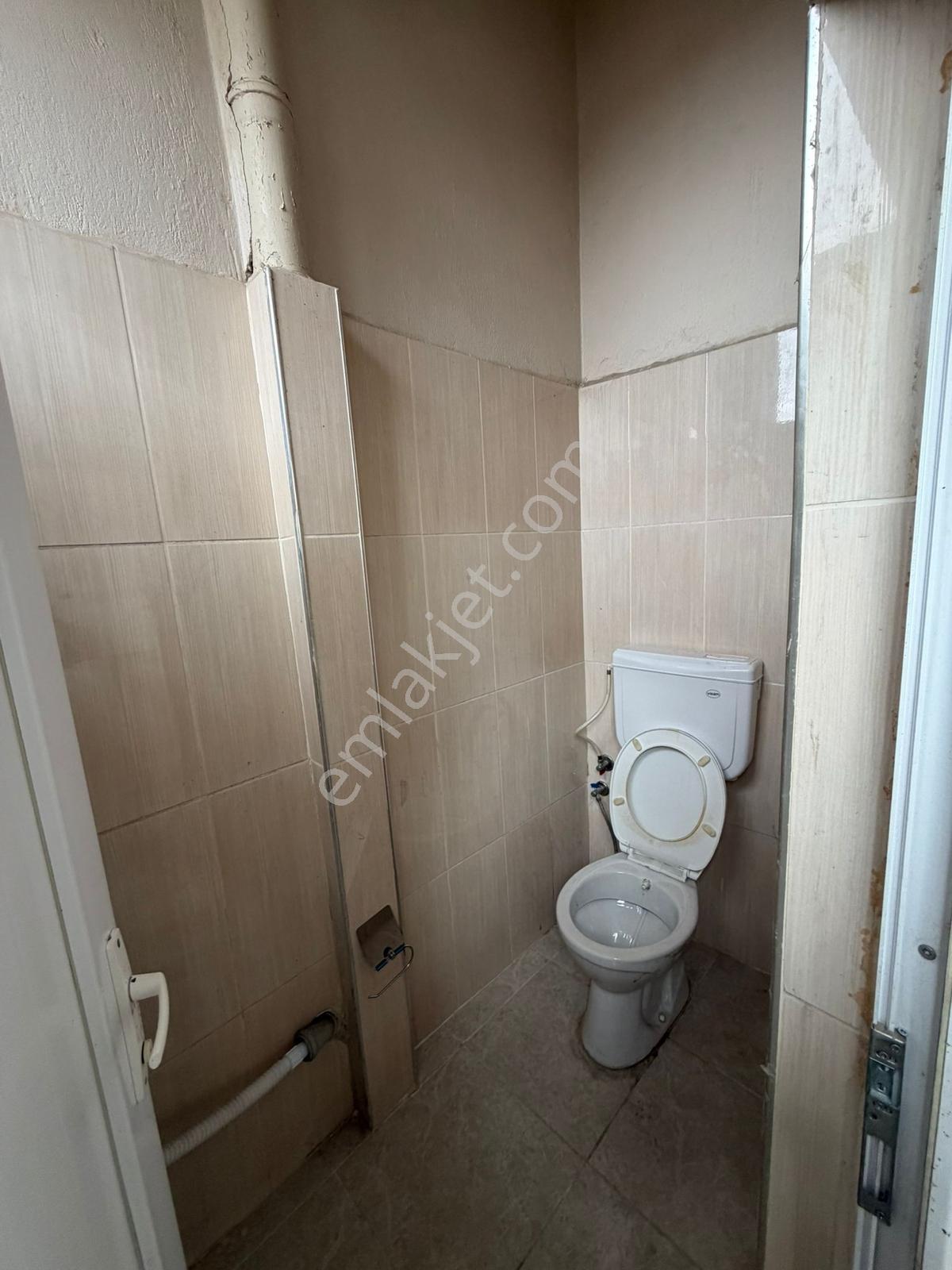 Kolçan Emlaktan Çelebi Hastane Yanı 300m2 Kiralık Dükkan Fırsatı - Görsel 5