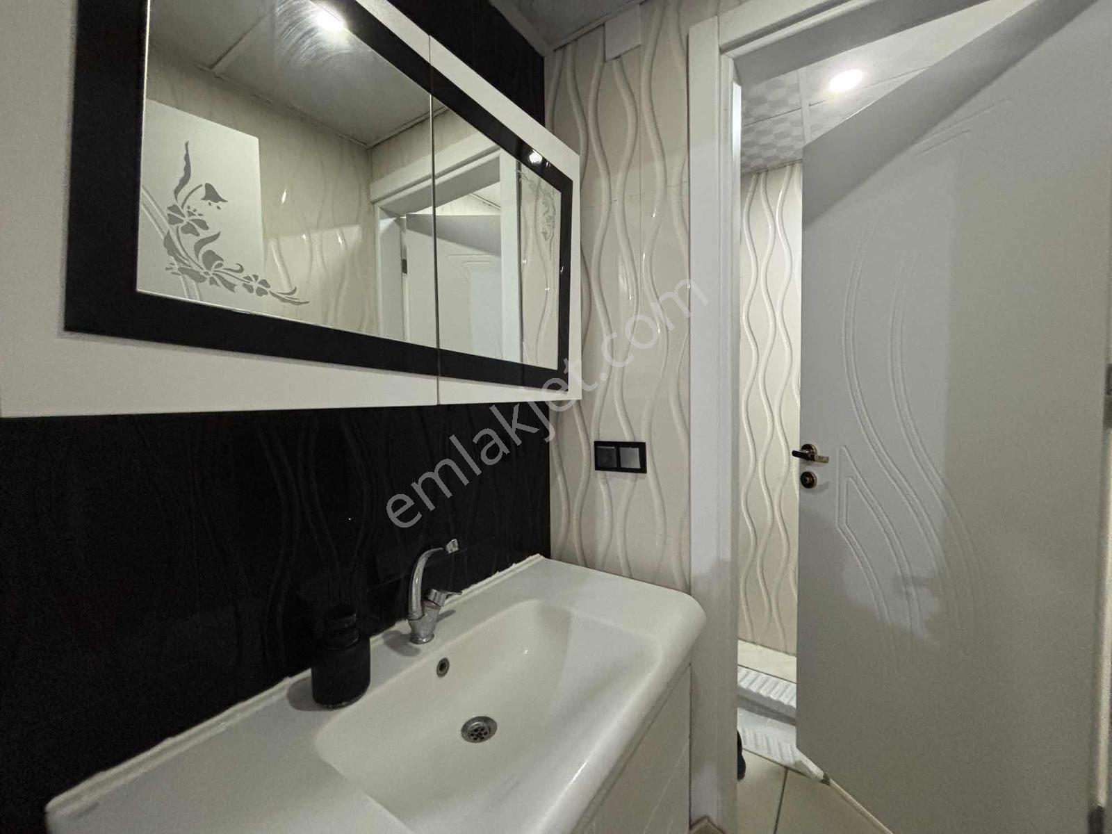 Meram'da Ferah Ultra Lüks Şömineli 250m² 4+1 Daire - Görsel 18