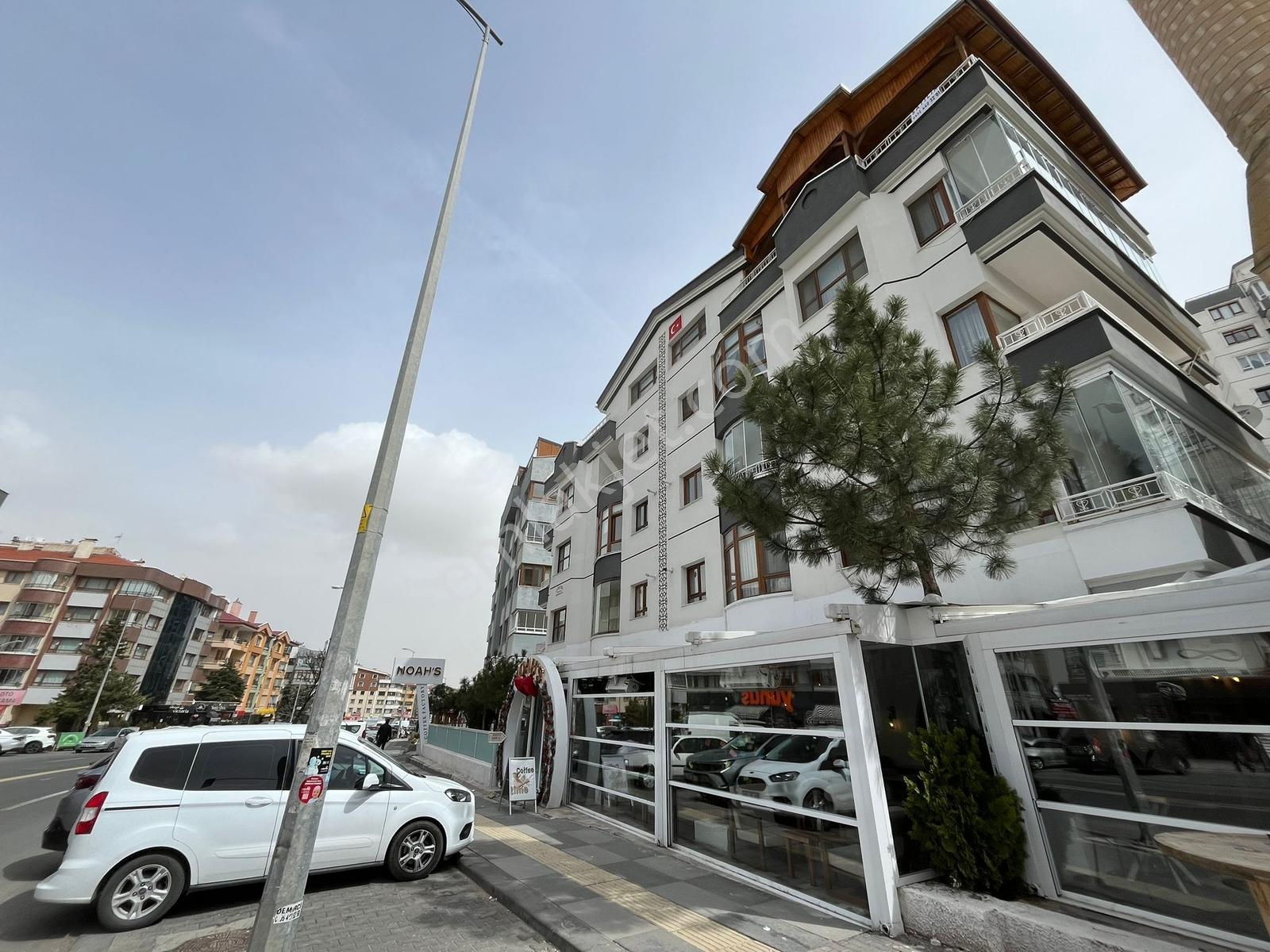 Dikmen Cadde Üzeri Lüks Dubleks 5+1 Satılık Daire Fırsatı - Görsel 26
