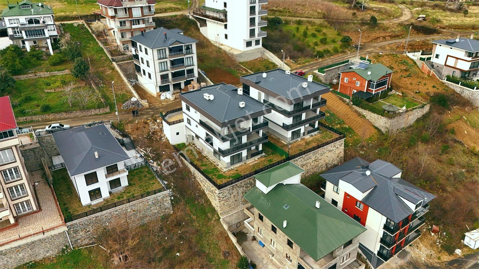 Akçaabat Yaylacık'ta Oturuma Hazır Deniz Manzaralı Lüks Villa - Görsel 11