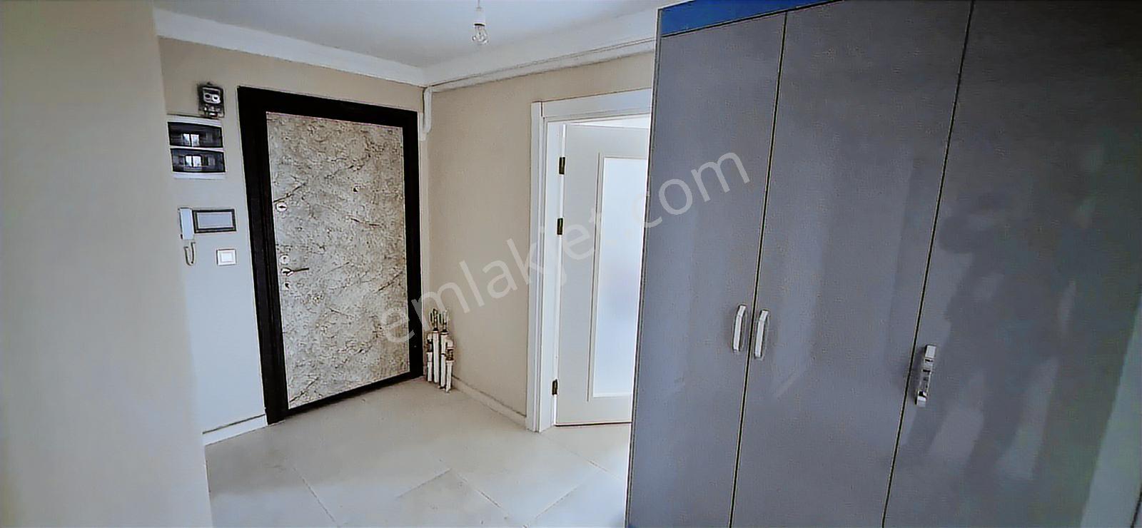Akçaabat Yıldızlı'da Denize Sıfır Anacadde Üzerinde Kiralık 2+1 - Görsel 4