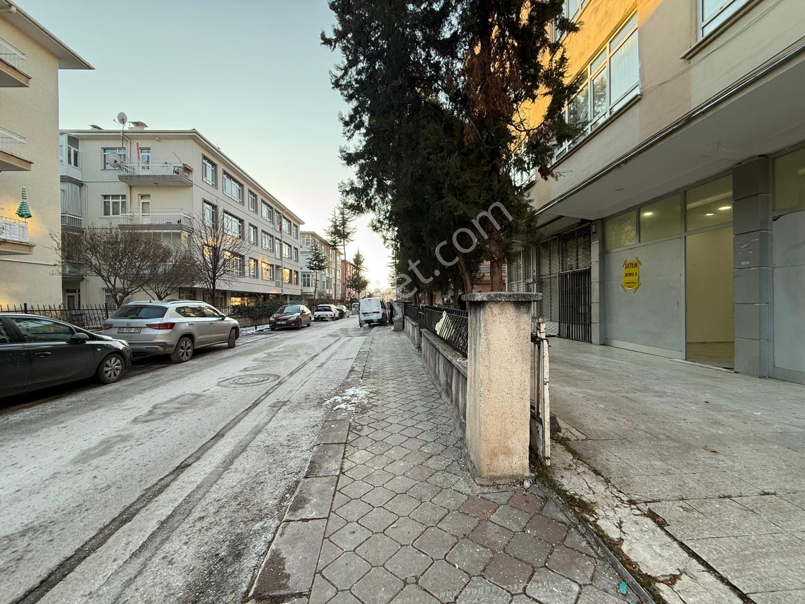 Aşağı Eğlence Mercimek Sokak'da 80m2 Her İşe Uygun Yapılı Dükkan - Görsel 16