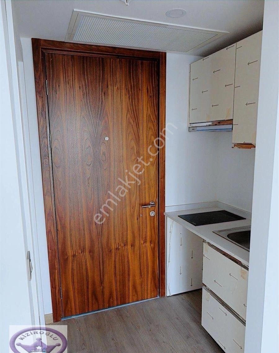 Kartal Helis Kiralık Ofis E5 Cepheli Deniz Görür Balkonlu Ofis - Görsel 21