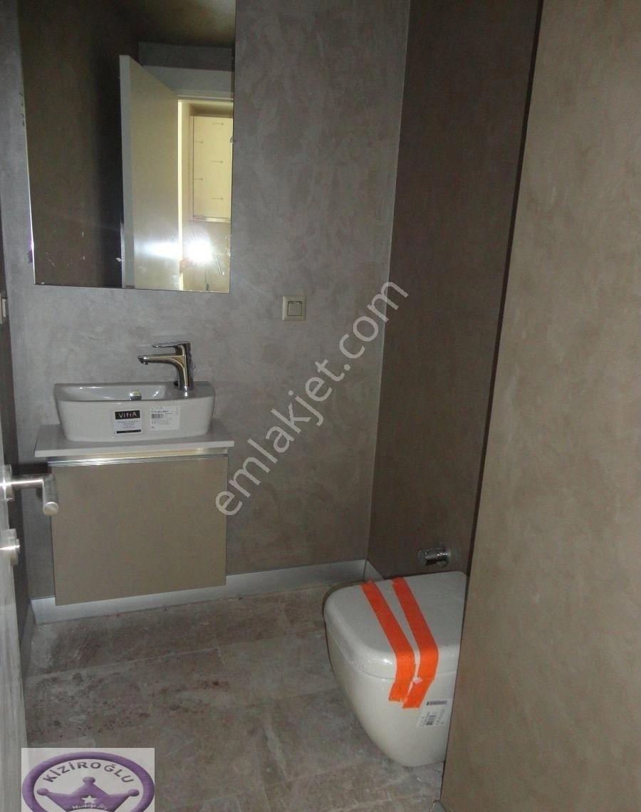 Kartal Kiralık Ofis E5 Cepheli Deniz Görür Balkonlu Prestijli Plaza Ofisi - Görsel 4