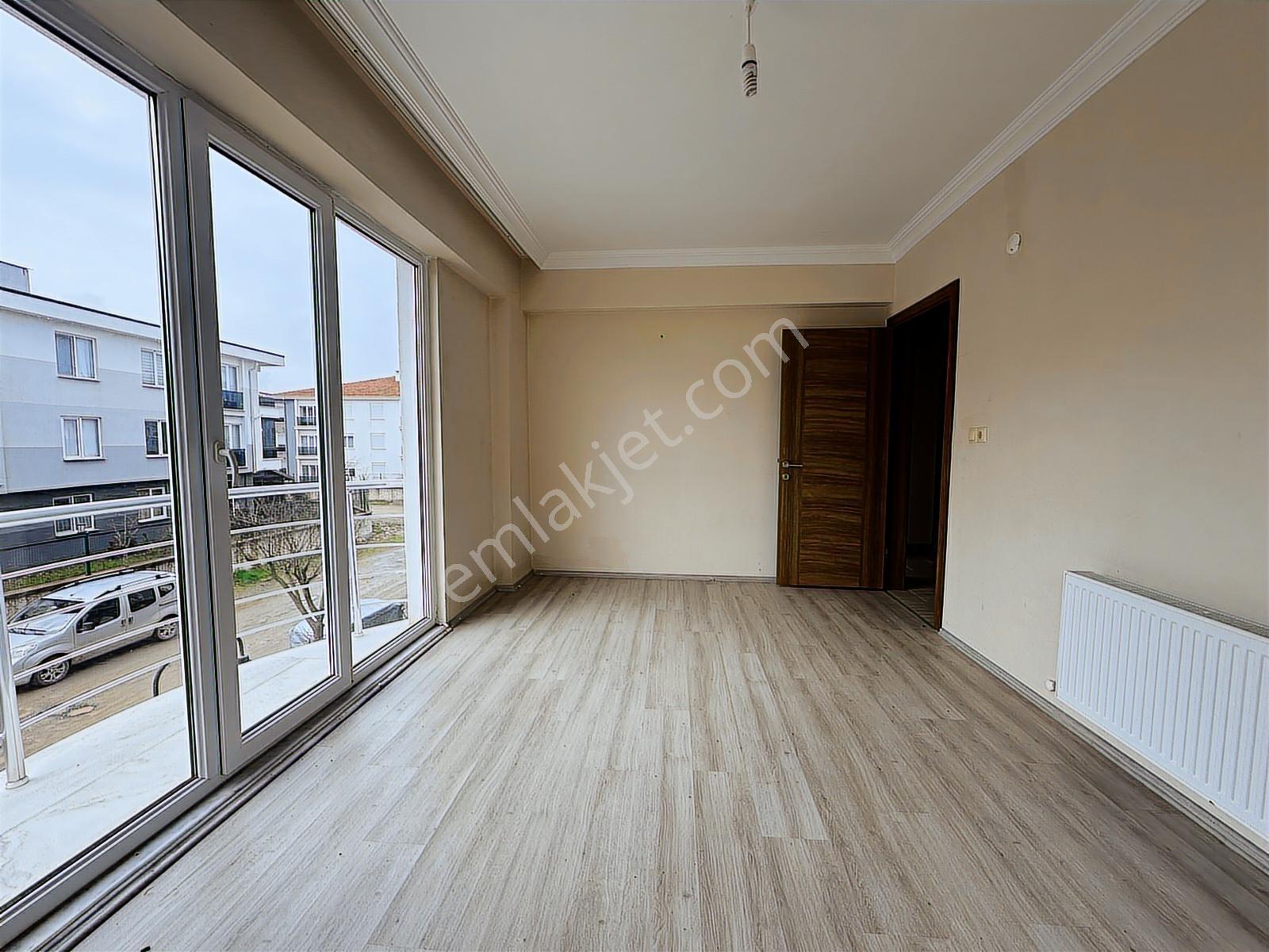 Güvenlikli Sitede Arakat Havuz Cephe Köşe Nefis Mutfak Ayrı 2+1 - Görsel 25