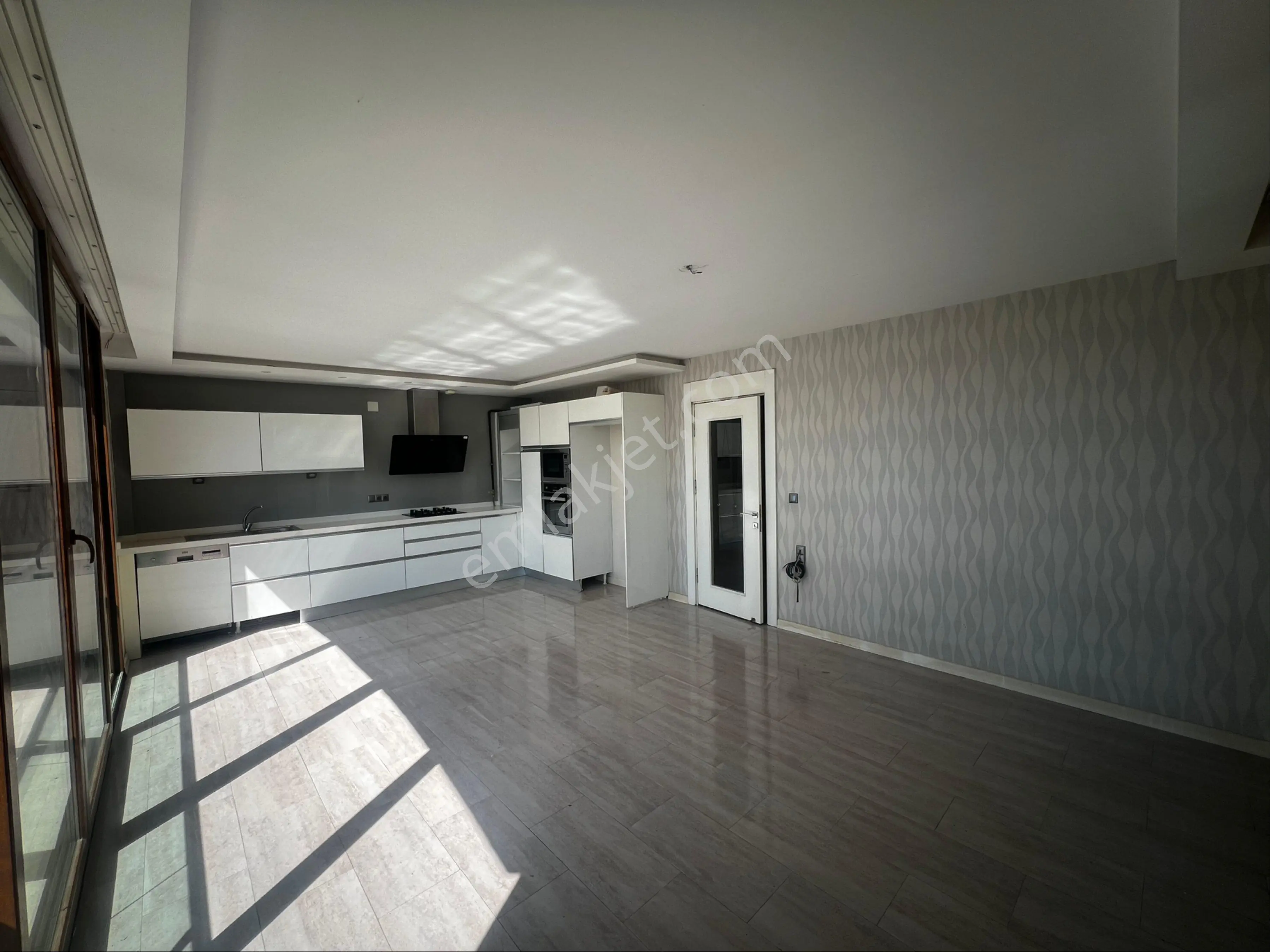 Yeşil Fırın Civ Site İçi Havuz Güv.k.otopark 4+1 Ç.banyo G.odalı +kiler Ultra Lüx