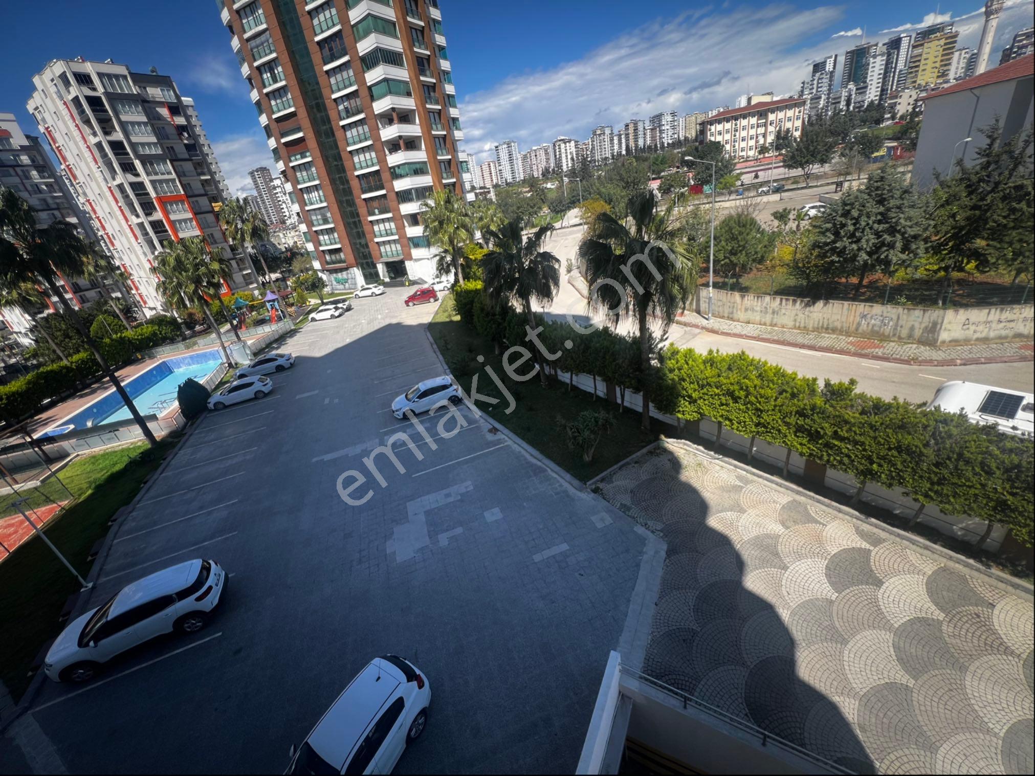 Yeşil Fırın Civ Site İçi Havuz Güv.k.otopark 4+1 Ç.banyo G.odalı +kiler Ultra Lüx - Görsel 29