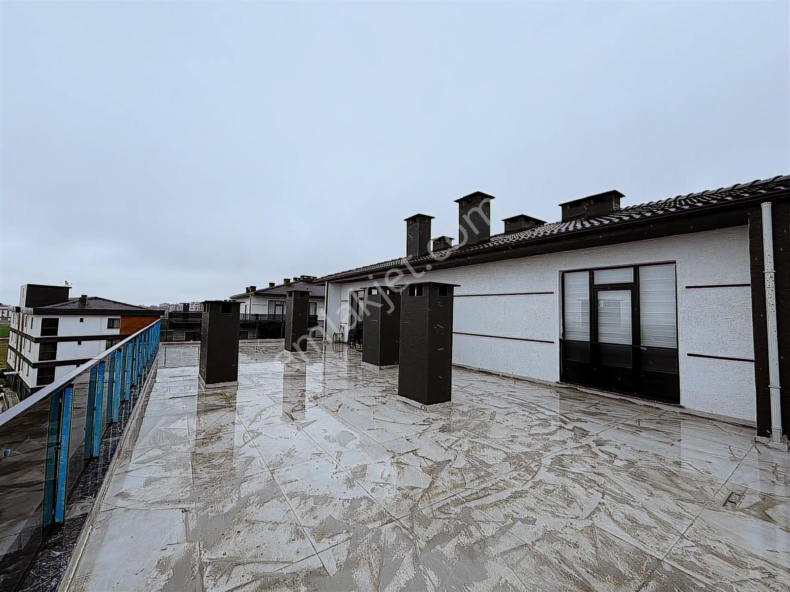 Tekirdağ Çorlu Hürriyet Mahallesi Lüks Kiralık 1+1 Daire - Görsel 25