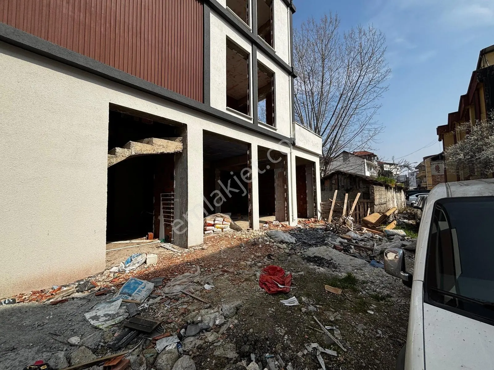 Öğretmenden Valiliğin Karşı Sokağın,da Araç Takaslı Dükkan - Görsel 5