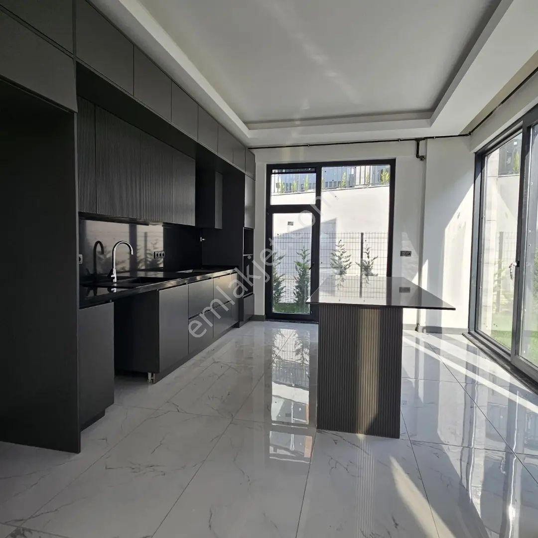 19 Mayıs Mahalllesinde Havuzlu 4+1 Kiralık Lüks Villa - Görsel 13
