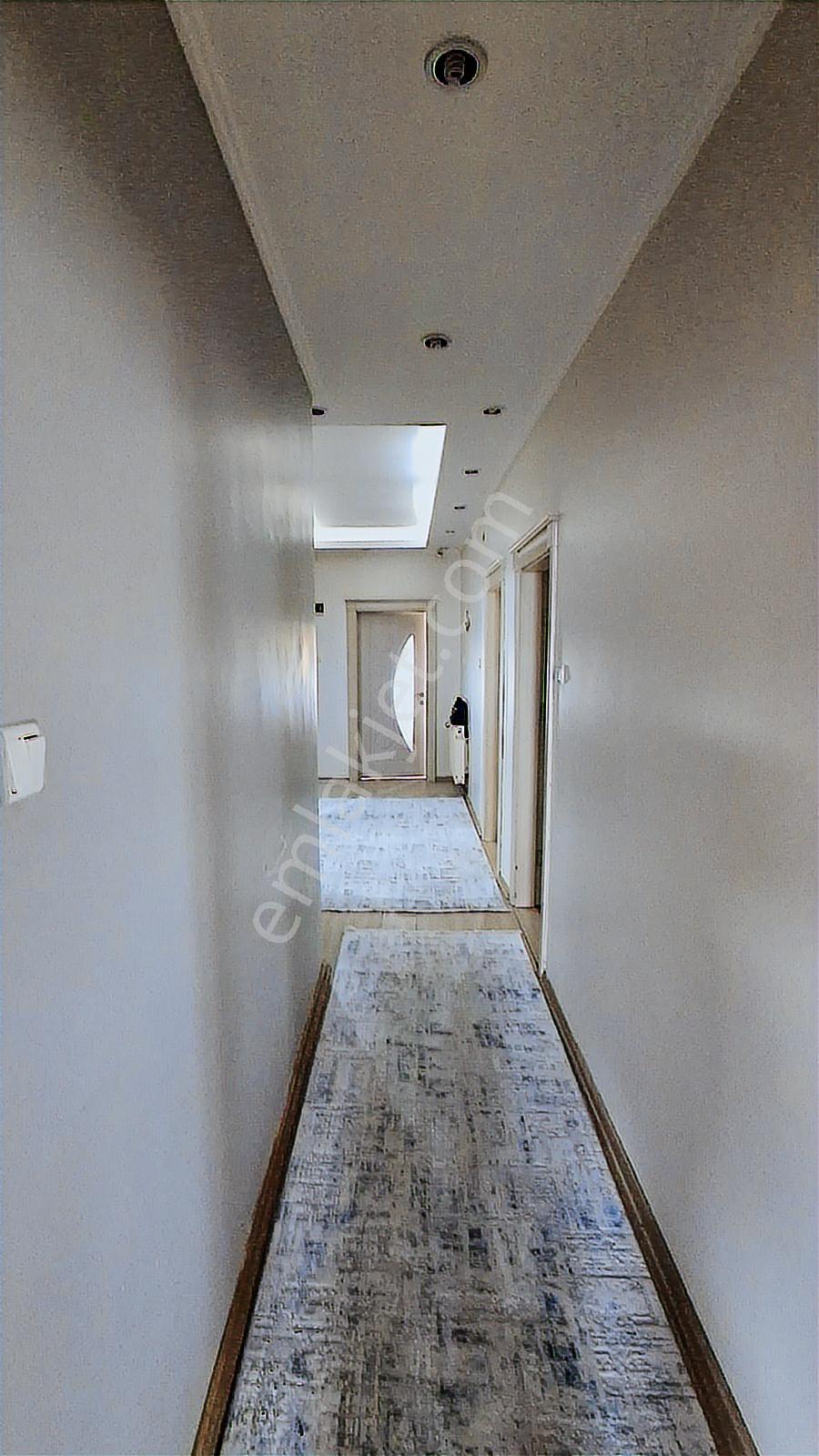 Babacandan Yenişehir Emniyet Cadesinde İçi Yapılı 3+1 Lüks Daire - Görsel 16