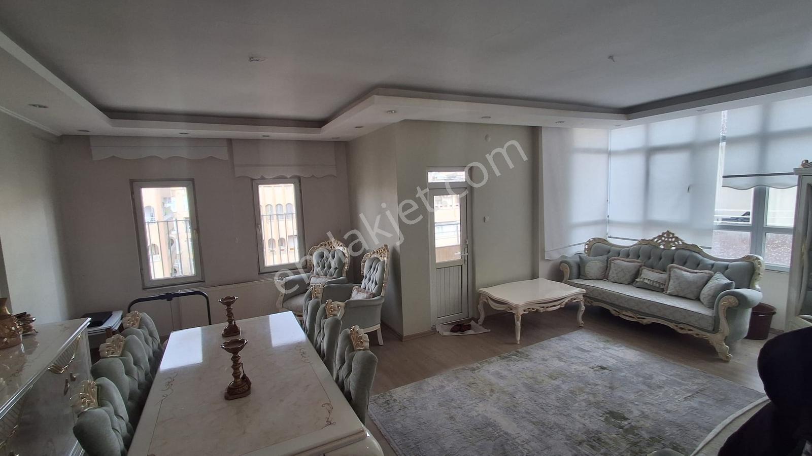 Babacandan Yenişehir Emniyet Cadesinde İçi Yapılı 3+1 Lüks Daire - Görsel 10