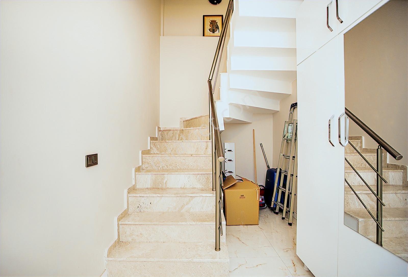 Foça Yenibağarası Mah. Satılık 4+1 Müstakil Villa - Görsel 35
