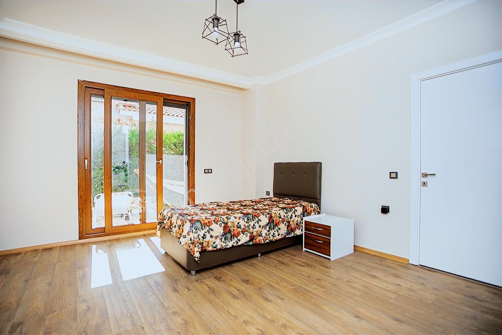 Foça Yenibağarası Mah. Satılık 4+1 Müstakil Villa - Görsel 16
