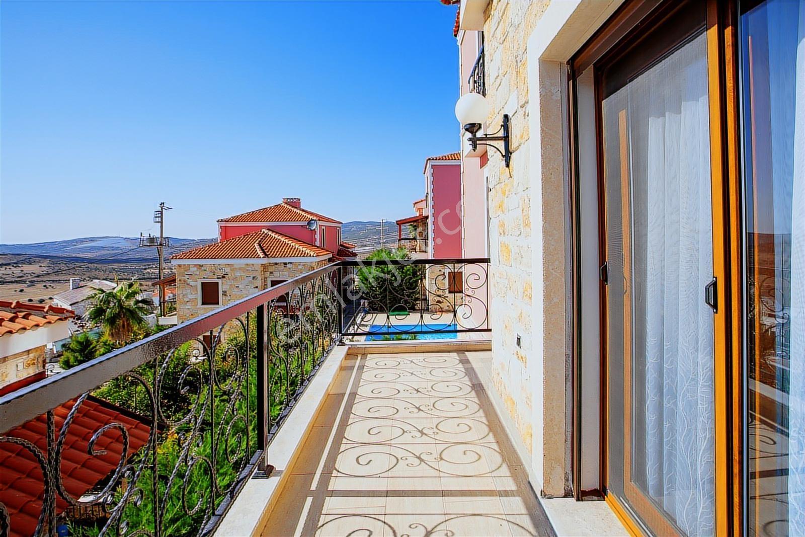 Foça Yenibağarası Mah. Satılık 4+1 Müstakil Villa - Görsel 15