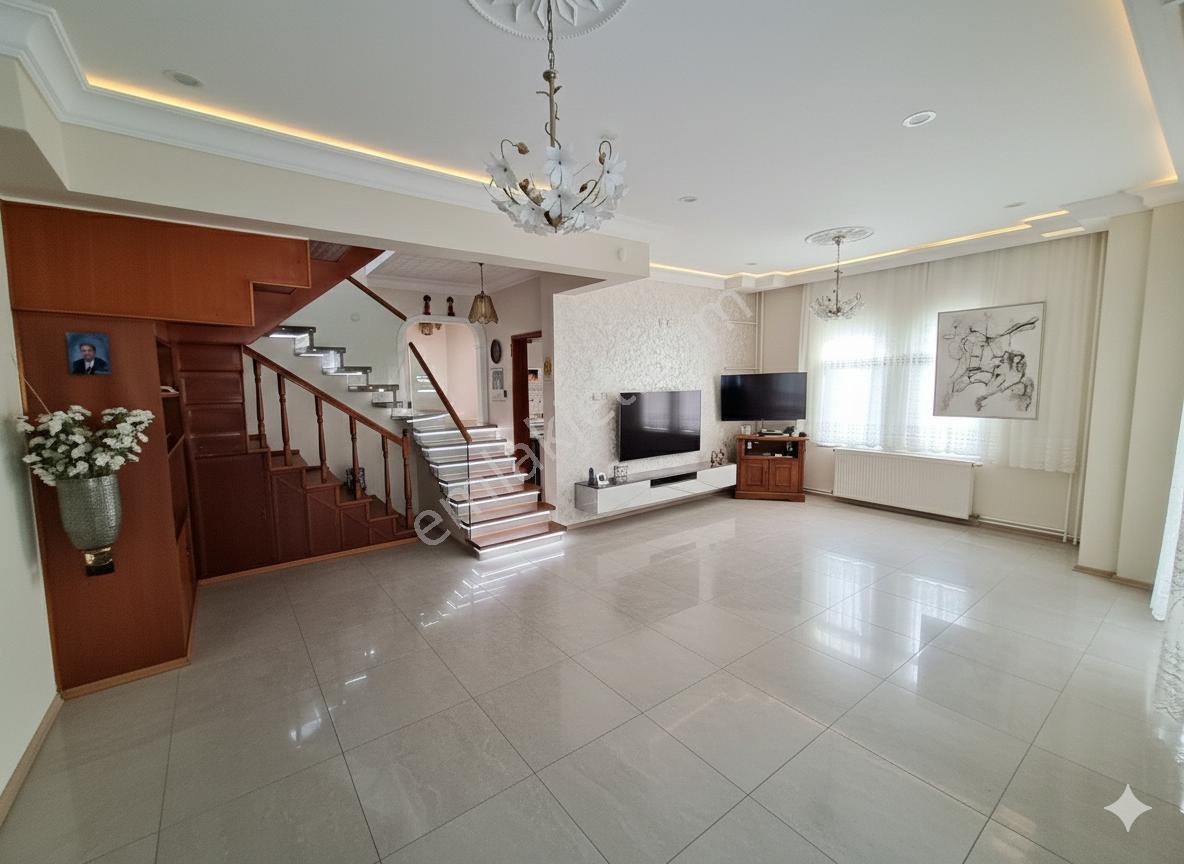 Mollateam'den Hürriyet Mah. Kent Kur Sit. Satılık Tripleks Villa - Görsel 6