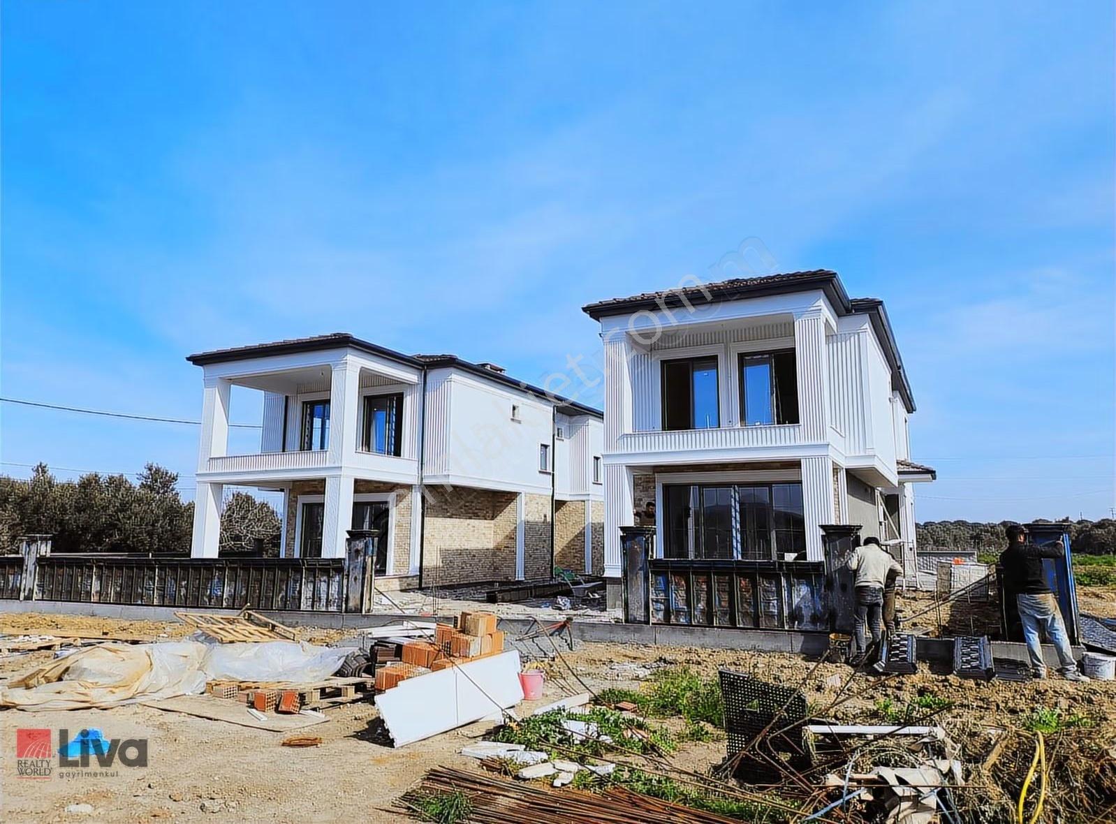 Rw Liva'dan Gömeç'de 130 M² Bahçeli, Modern 2+1 Sıfır Villa