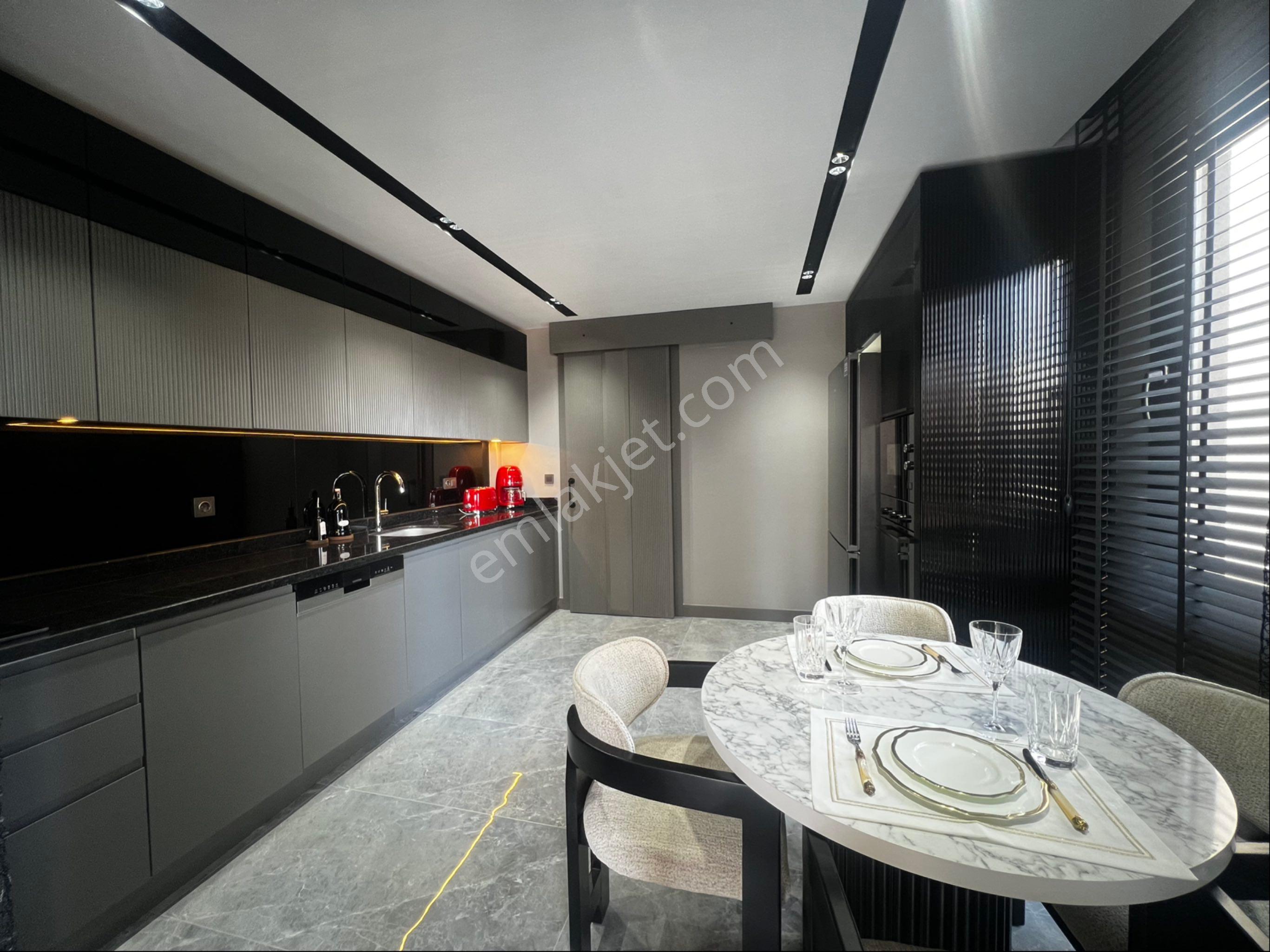 Türkmenbaşı Blv'da Site İçi Havuz Güv.k.otopark 3+1 K.mutfak Ç.banyo G.odalı Ultra Lüx - Görsel 4