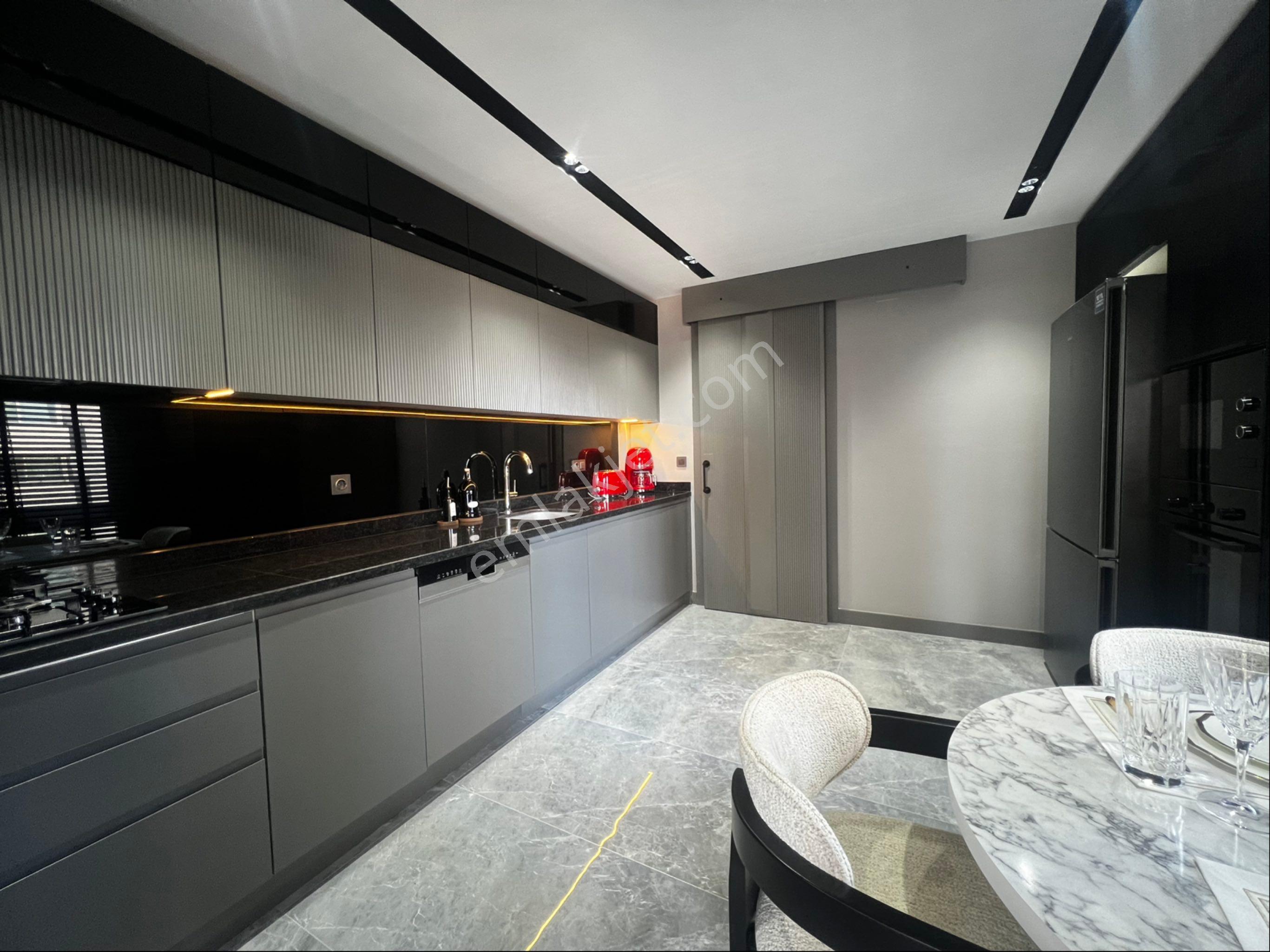Türkmenbaşı Blv'da Site İçi Havuz Güv.k.otopark 3+1 K.mutfak Ç.banyo G.odalı Ultra Lüx - Görsel 5