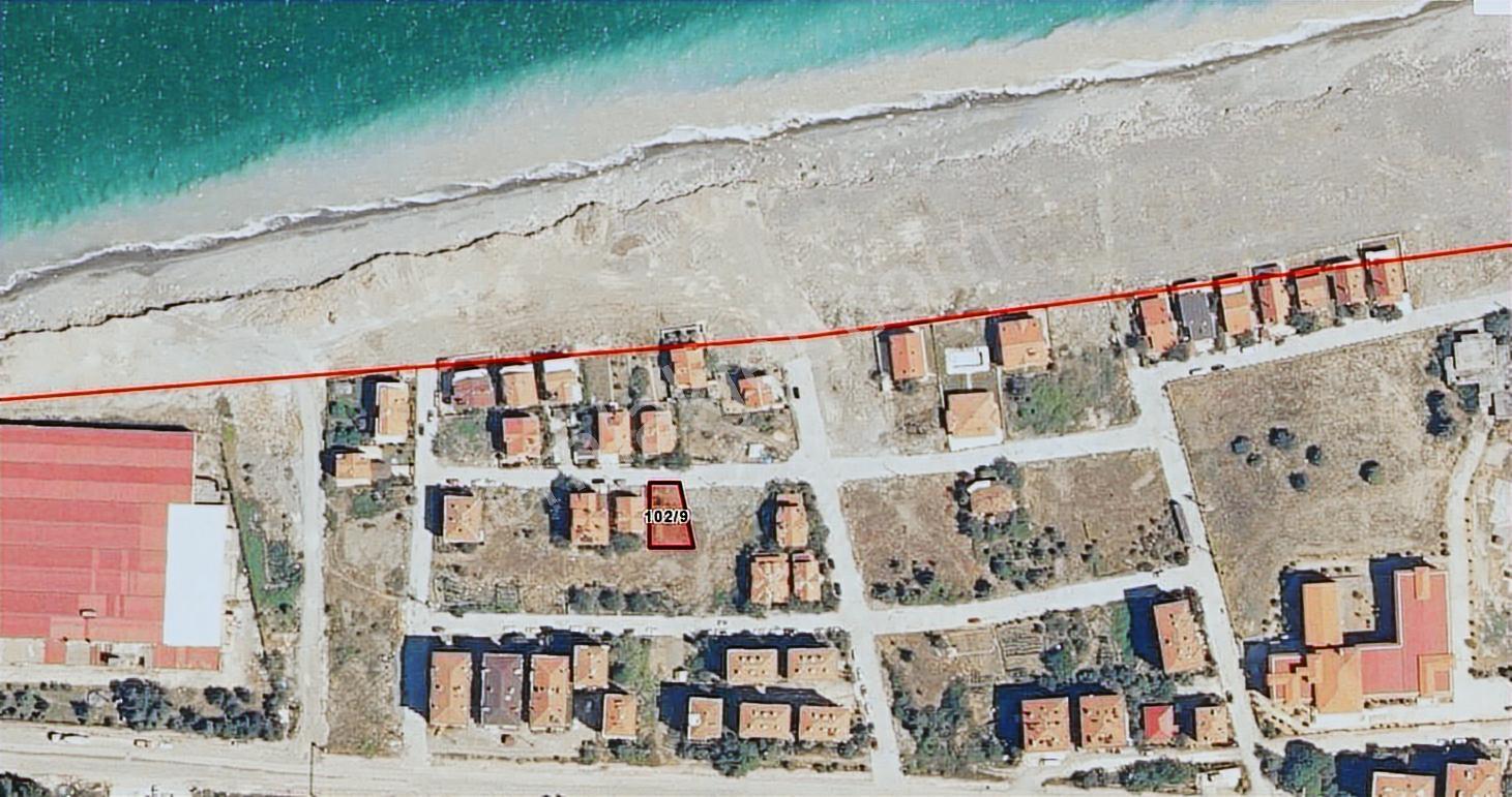 Deniz Kenarı Plajın Hemen Dibinde Satılık Villa Arsası
