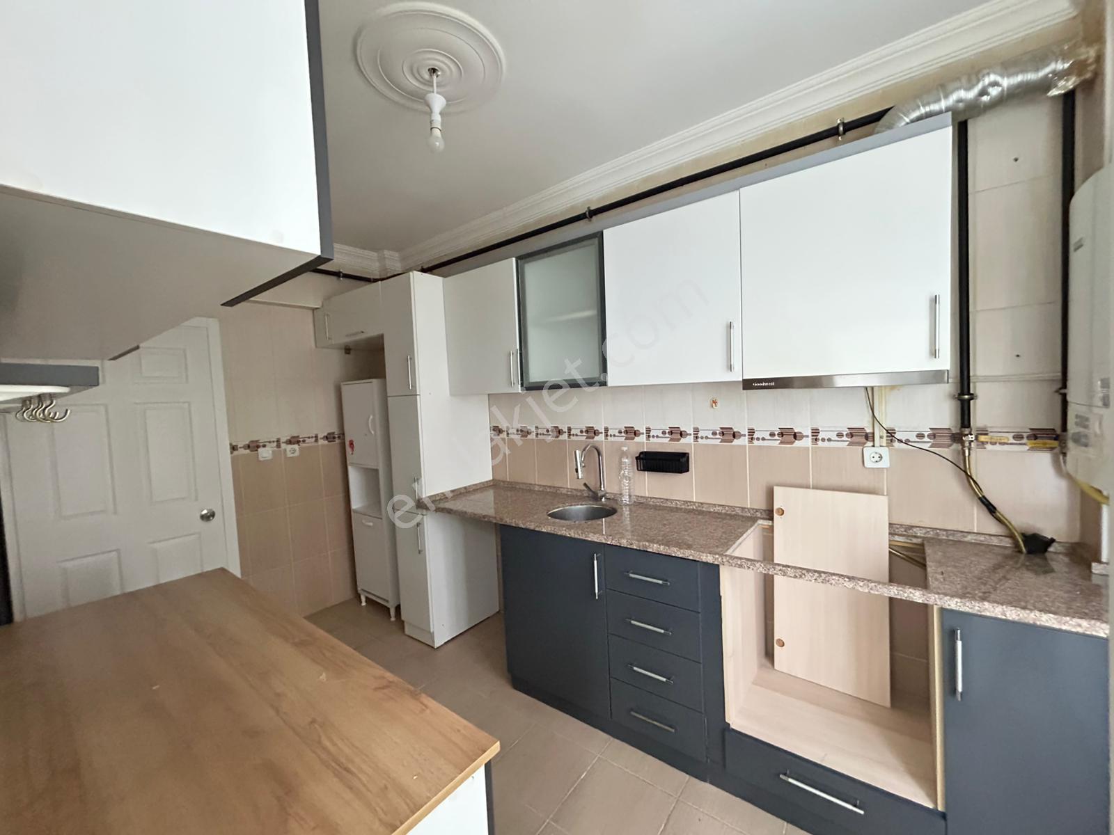 İstasyon Mahallesinde Kiralık 3+1 Yüksek Giriş Daire - Görsel 11