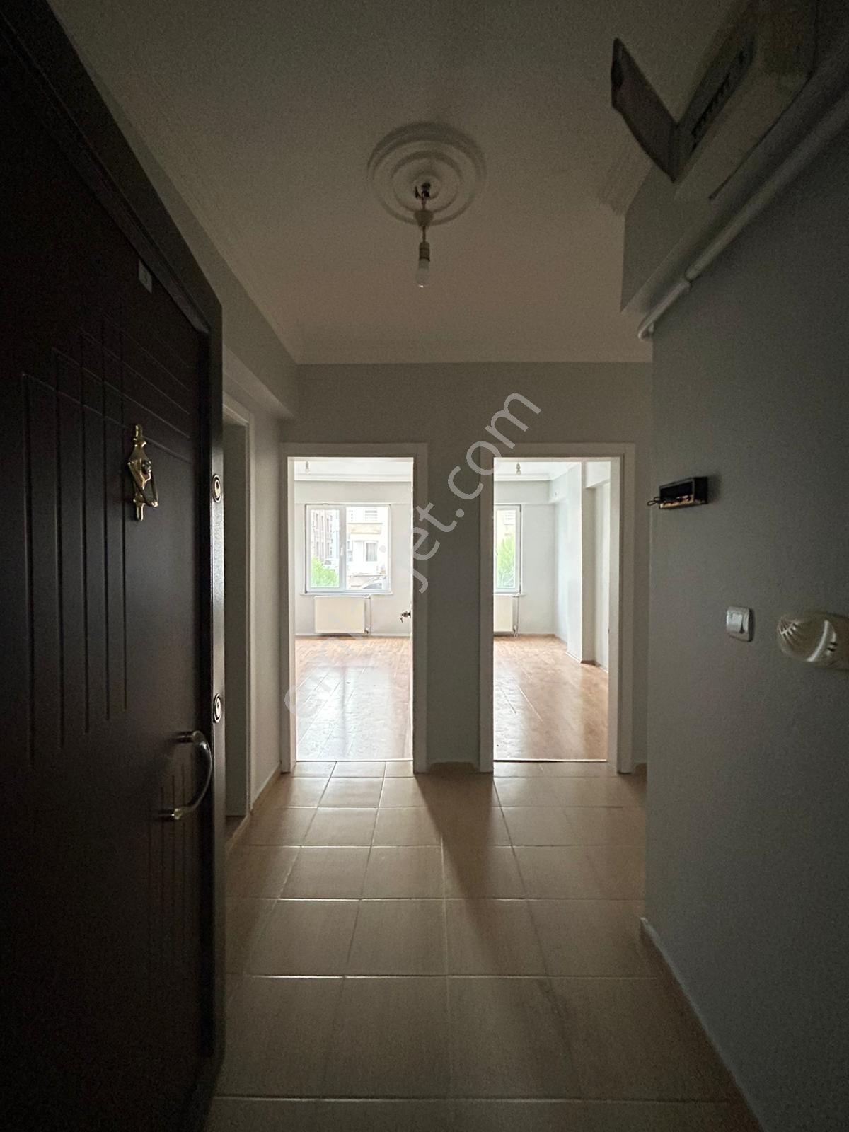 İstasyon Mahallesinde Kiralık 3+1 Yüksek Giriş Daire - Görsel 16