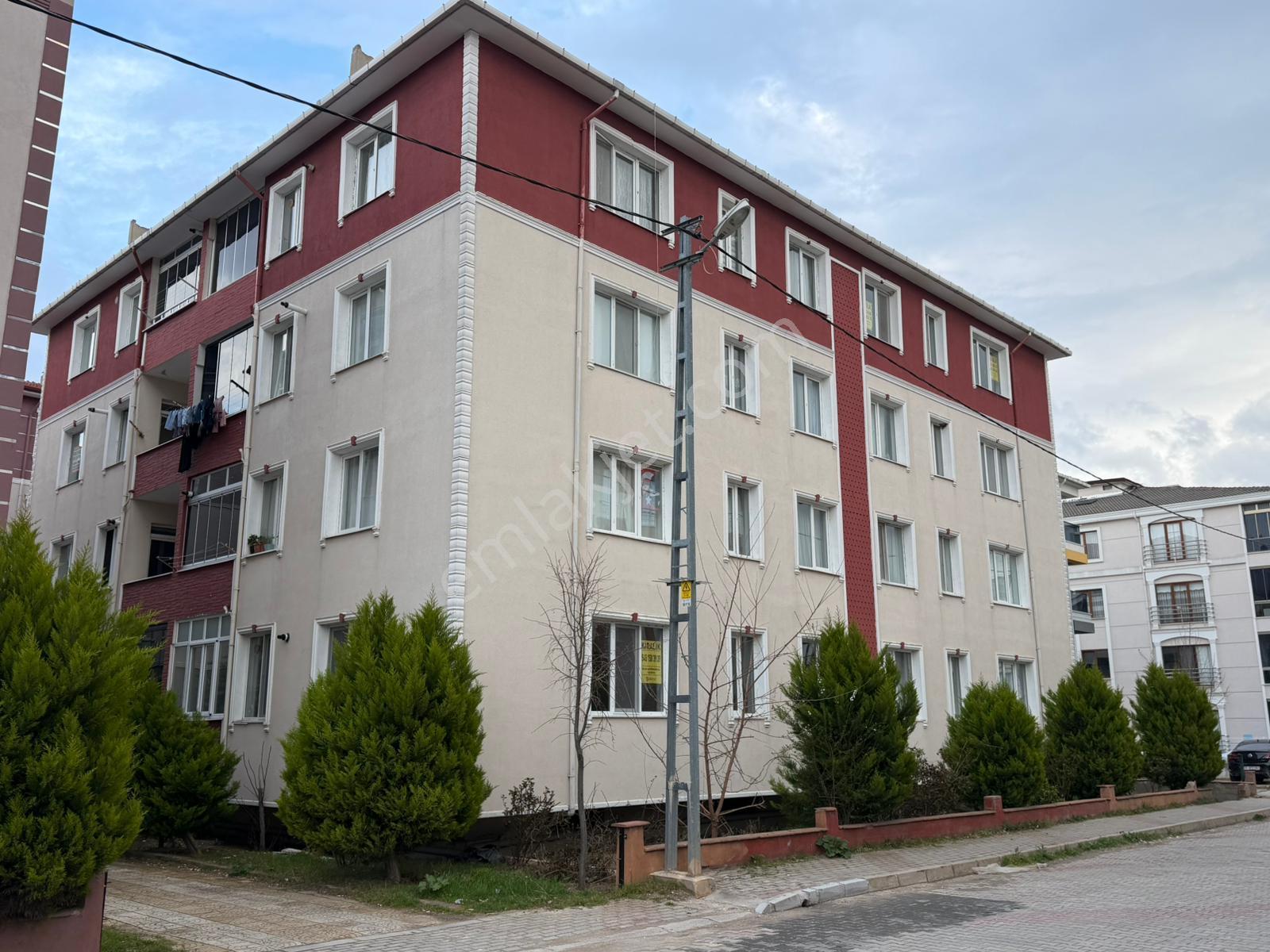 İstasyon Mahallesinde Kiralık 3+1 Yüksek Giriş Daire - Görsel 14