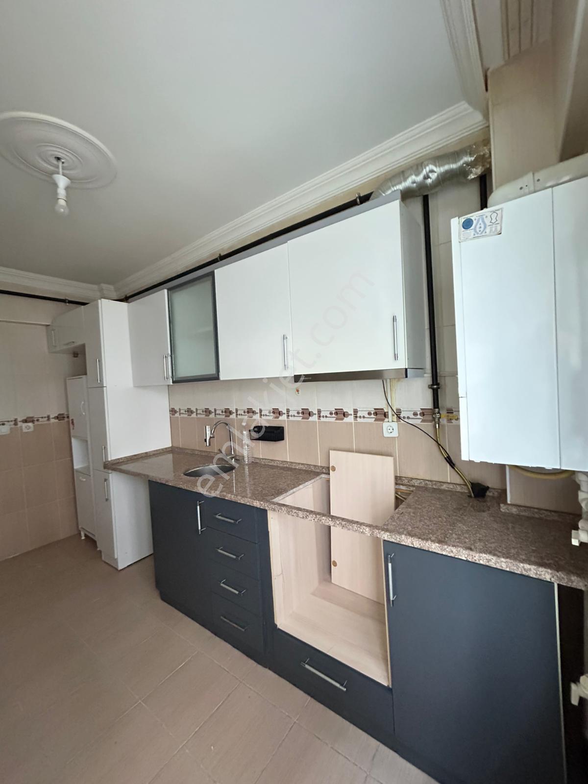 İstasyon Mahallesinde Kiralık 3+1 Yüksek Giriş Daire - Görsel 18