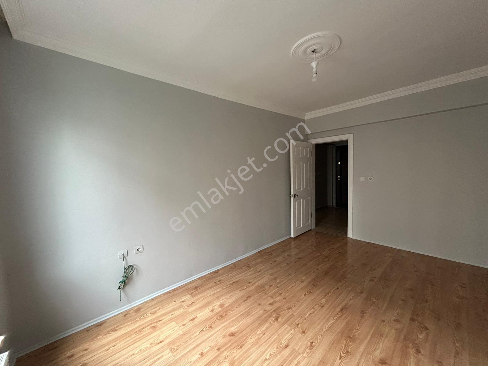 İstasyon Mahallesinde Kiralık 3+1 Yüksek Giriş Daire - Görsel 22
