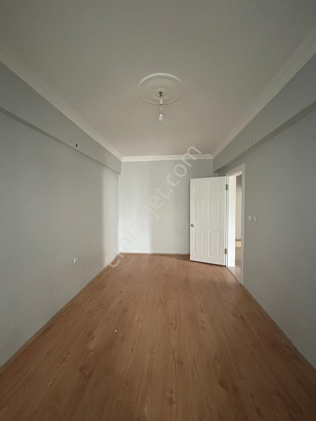 İstasyon Mahallesinde Kiralık 3+1 Yüksek Giriş Daire - Görsel 20