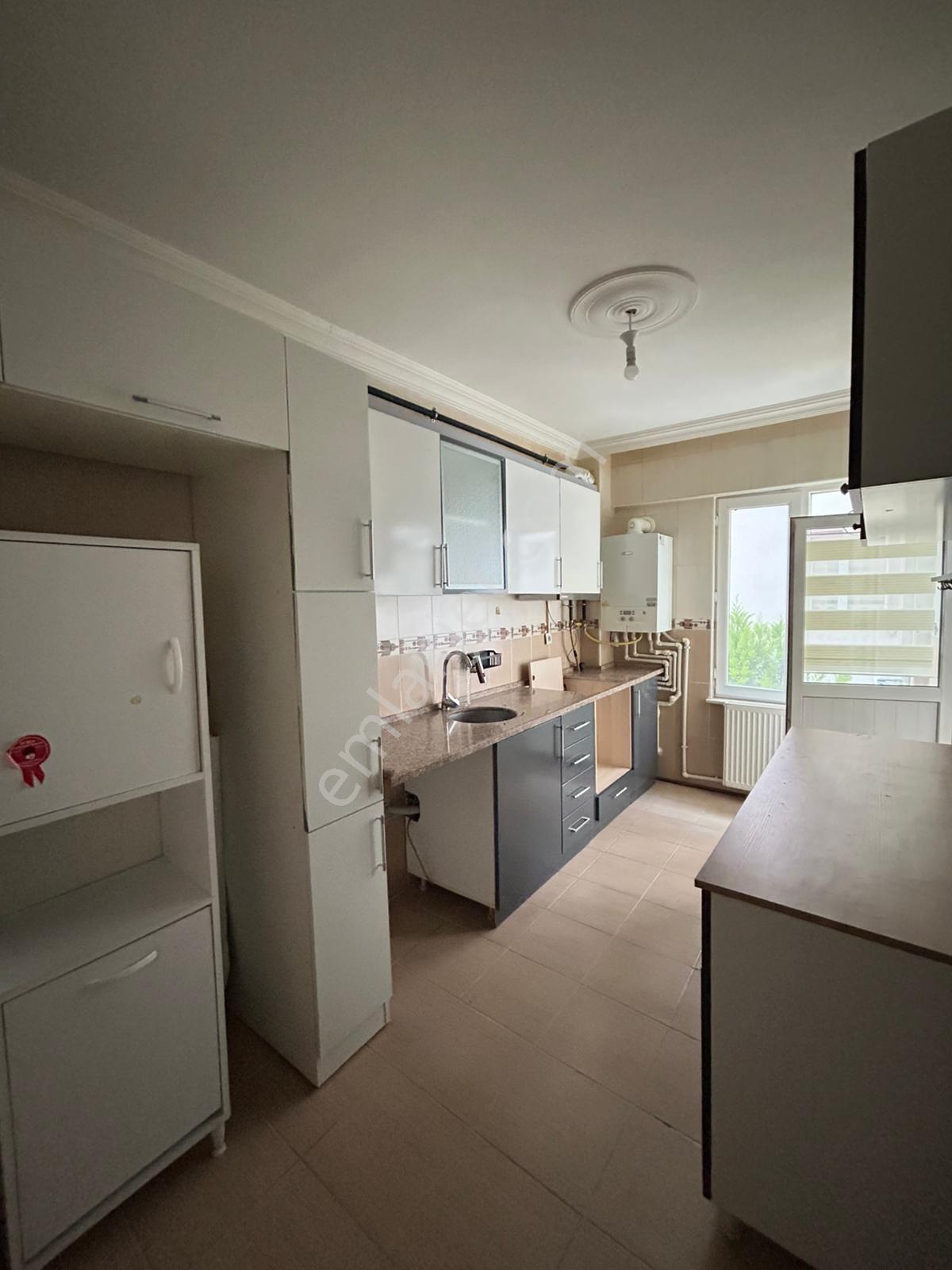 İstasyon Mahallesinde Kiralık 3+1 Yüksek Giriş Daire - Görsel 9