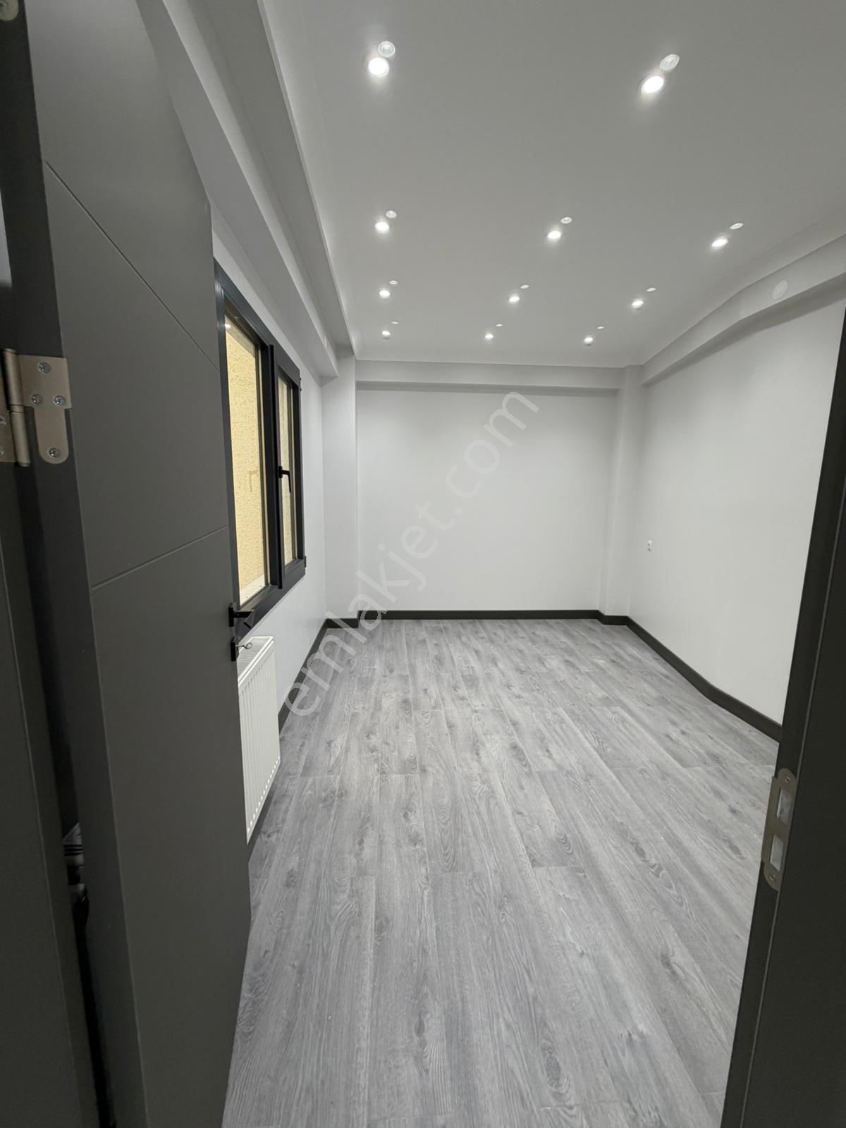 Karacaibrahim Mah Kurtuluş Cad. Üzeri Kiralık 2+0 Balkonlu Daire - Görsel 22