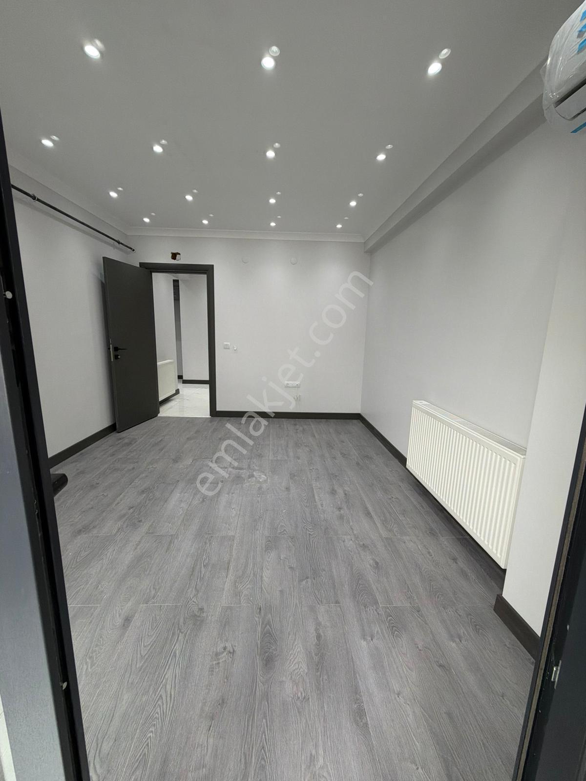 Karacaibrahim Mah Kurtuluş Cad. Üzeri Kiralık 2+0 Balkonlu Daire - Görsel 32