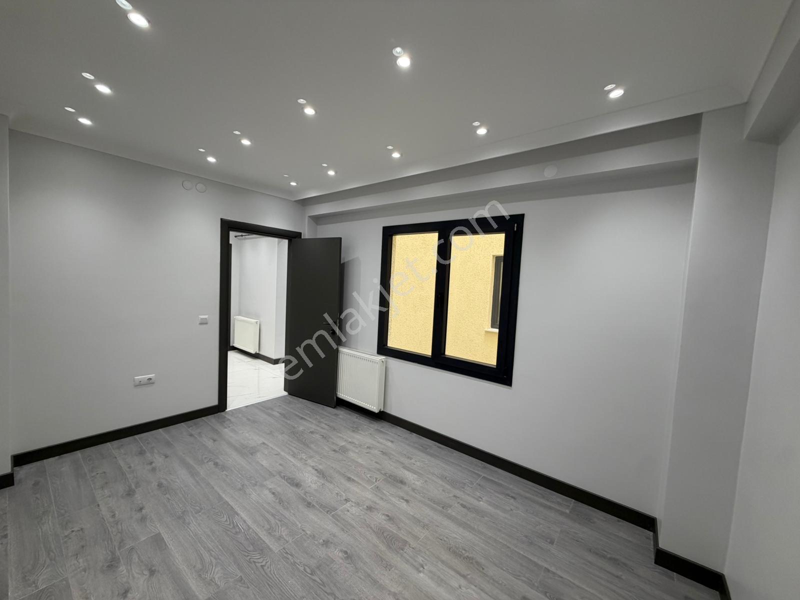Karacaibrahim Mah Kurtuluş Cad. Üzeri Kiralık 2+0 Balkonlu Daire - Görsel 24