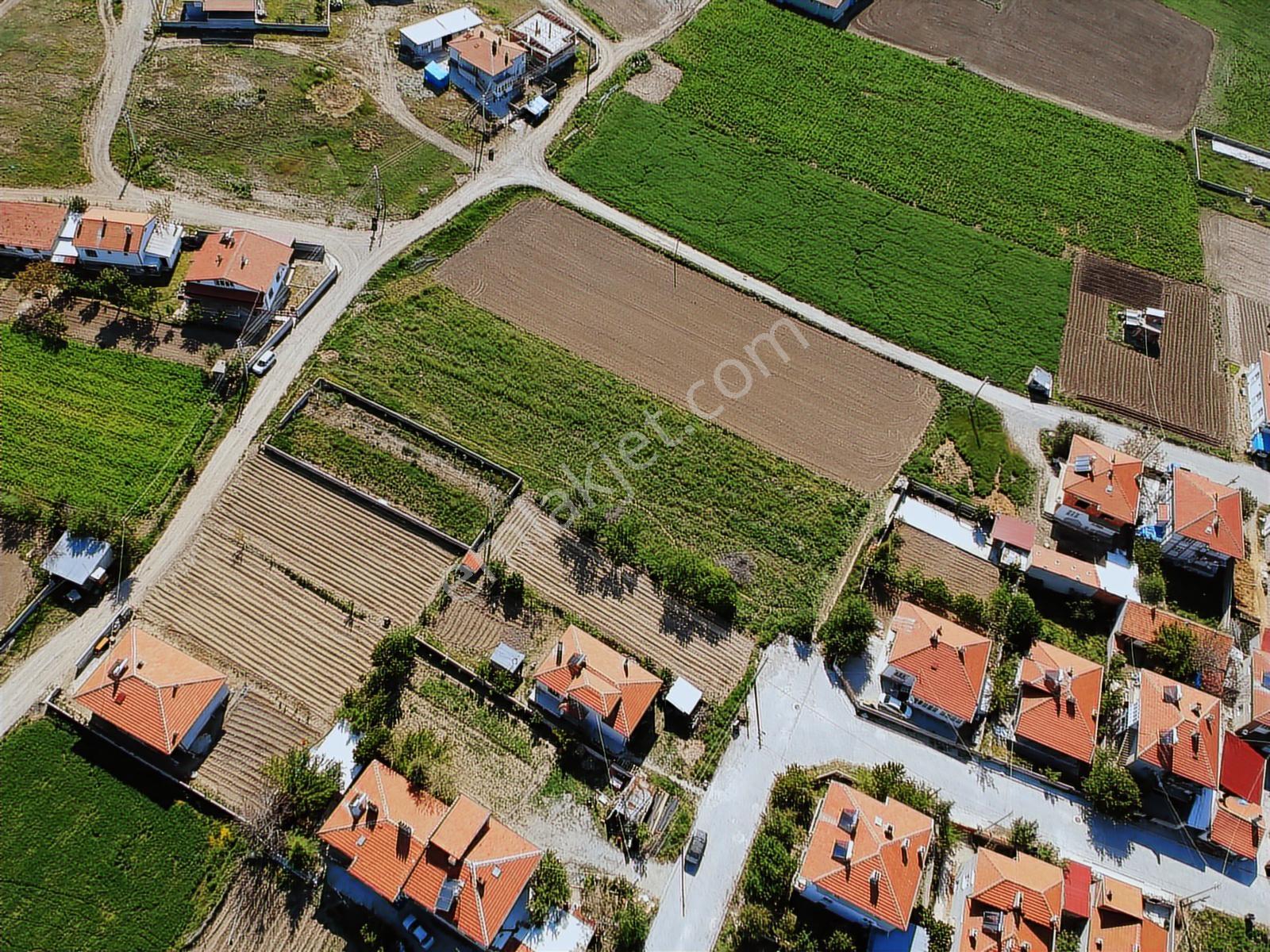İlbey // Şuhut Merkez "zafer" Mahallesinde Satılık 1966 M² Arsa - Görsel 14