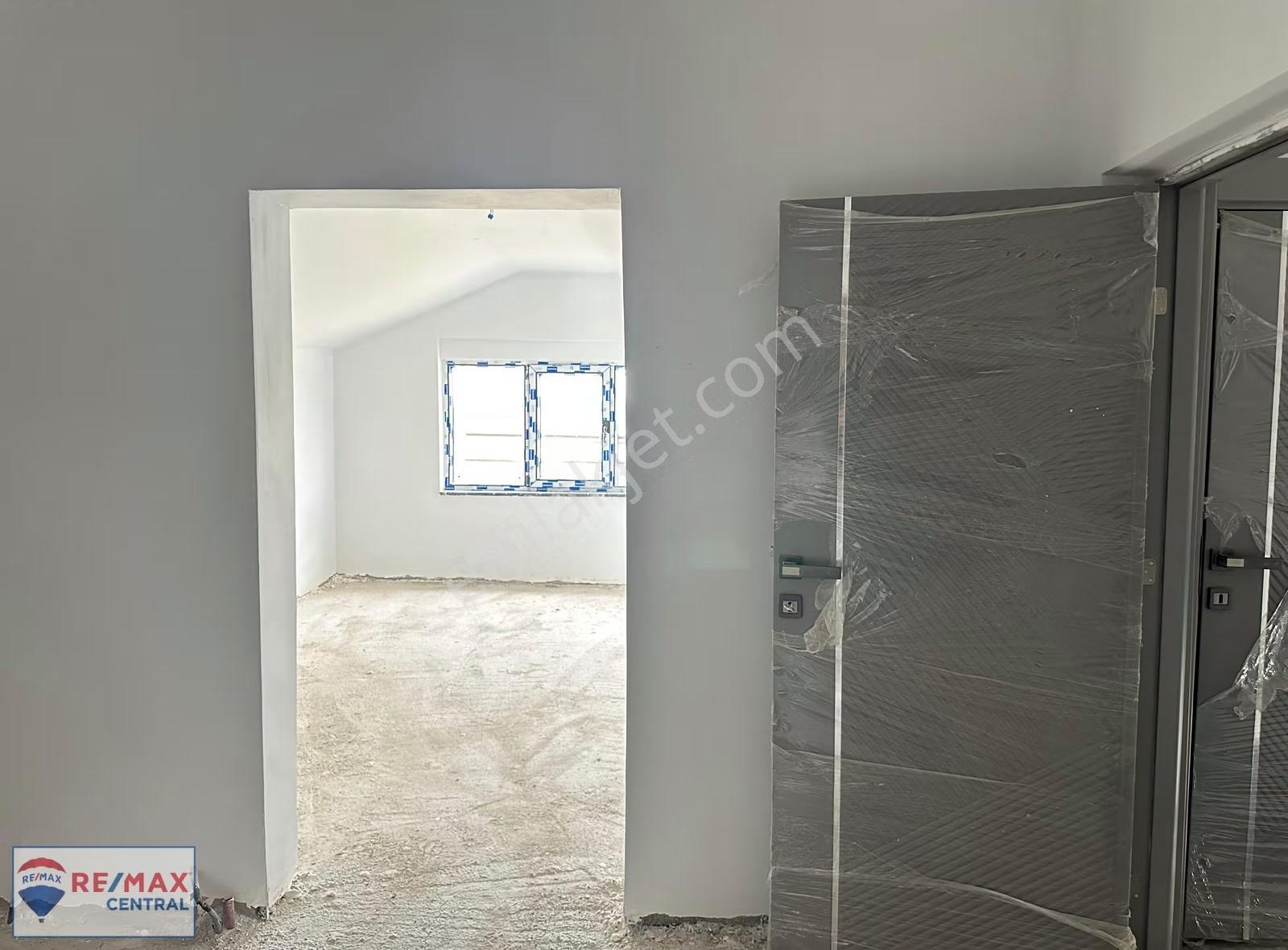 Remax Central' Esenyurtta Villa Sitesi İçerisinde Lux 6+1 Villa - Görsel 22