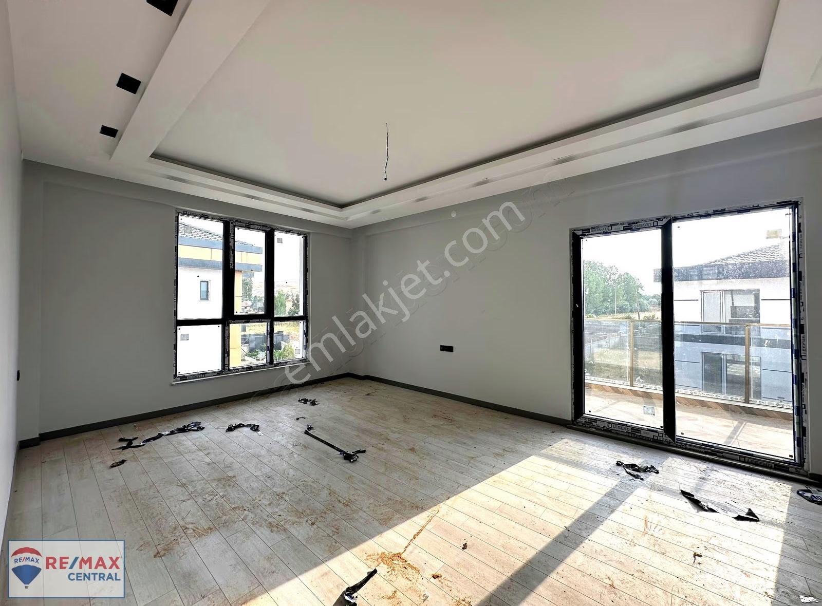 Remax Central' Esenyurtta Villa Sitesi İçerisinde Lux 6+1 Villa - Görsel 15