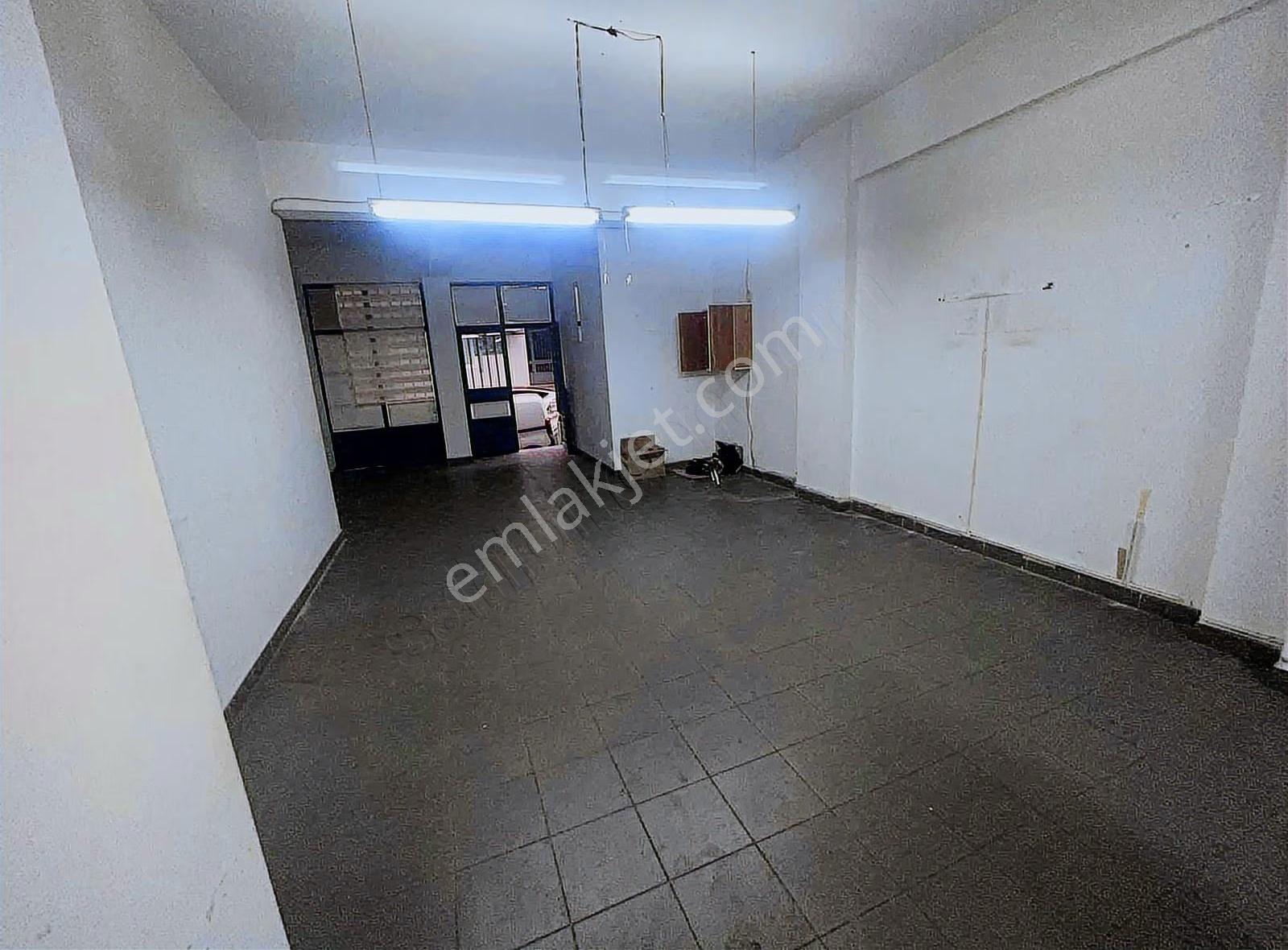 Bayrampaşa Altıntepside Kiiralık Depo/ İmalathane/atölye! 25.000