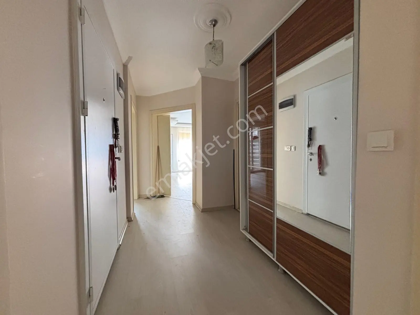 Mera Emlaktan Cumhuriyet Mh. Krediye Uygun 3+1 140m2 Daire - Görsel 3