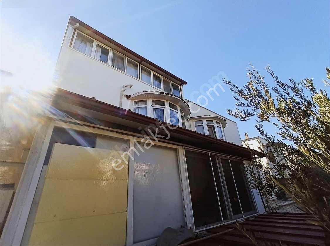 Burhaniye İmko Sitesinde Havuzlu, Bahçeli, Satılık 6+1 Villa - Görsel 11