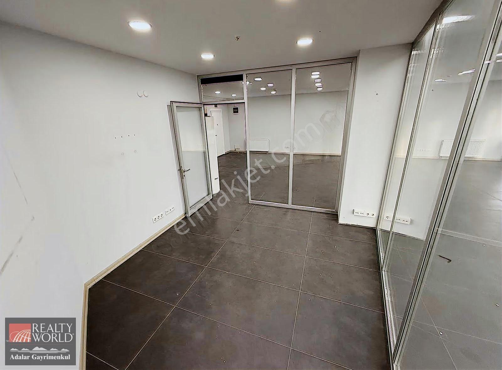Ata Plaza Küçükyalı Merkezi Konumda Geniş 1+1 Kiralık Ofis - Görsel 19