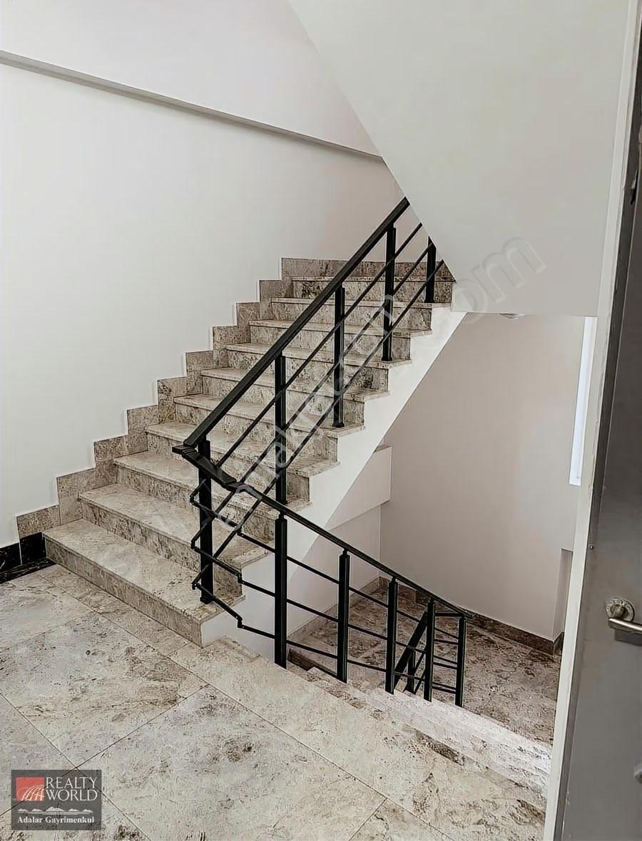Ata Plaza Küçükyalı Merkezi Konumda Geniş 1+1 Kiralık Ofis - Görsel 14