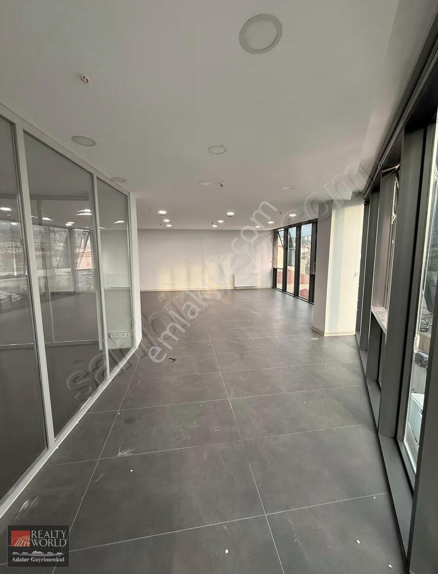 Ata Plaza Küçükyalı Merkezi Konumda Geniş 1+1 Kiralık Ofis - Görsel 18