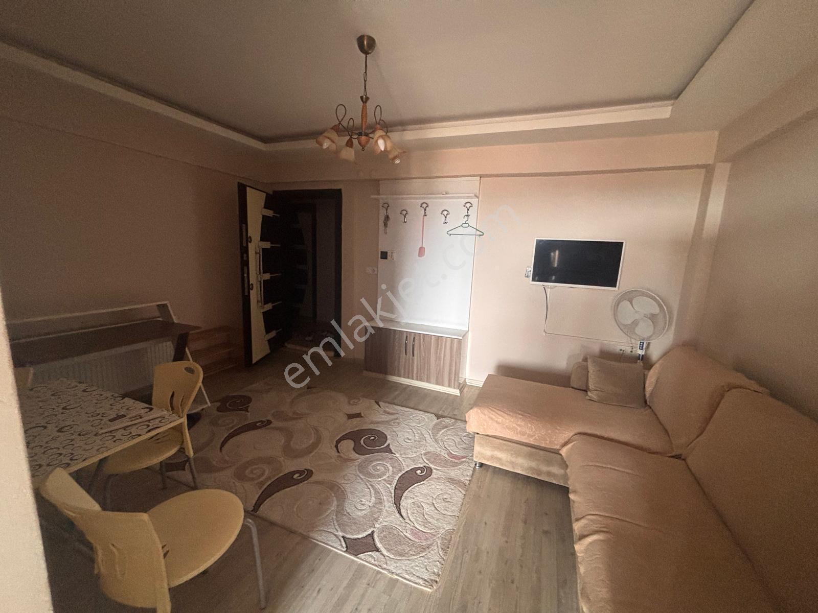 Sümer'de Hürriyet Caddesi Üzerinde Full Eşyalı Kiralık 1+1 Daire - Görsel 17