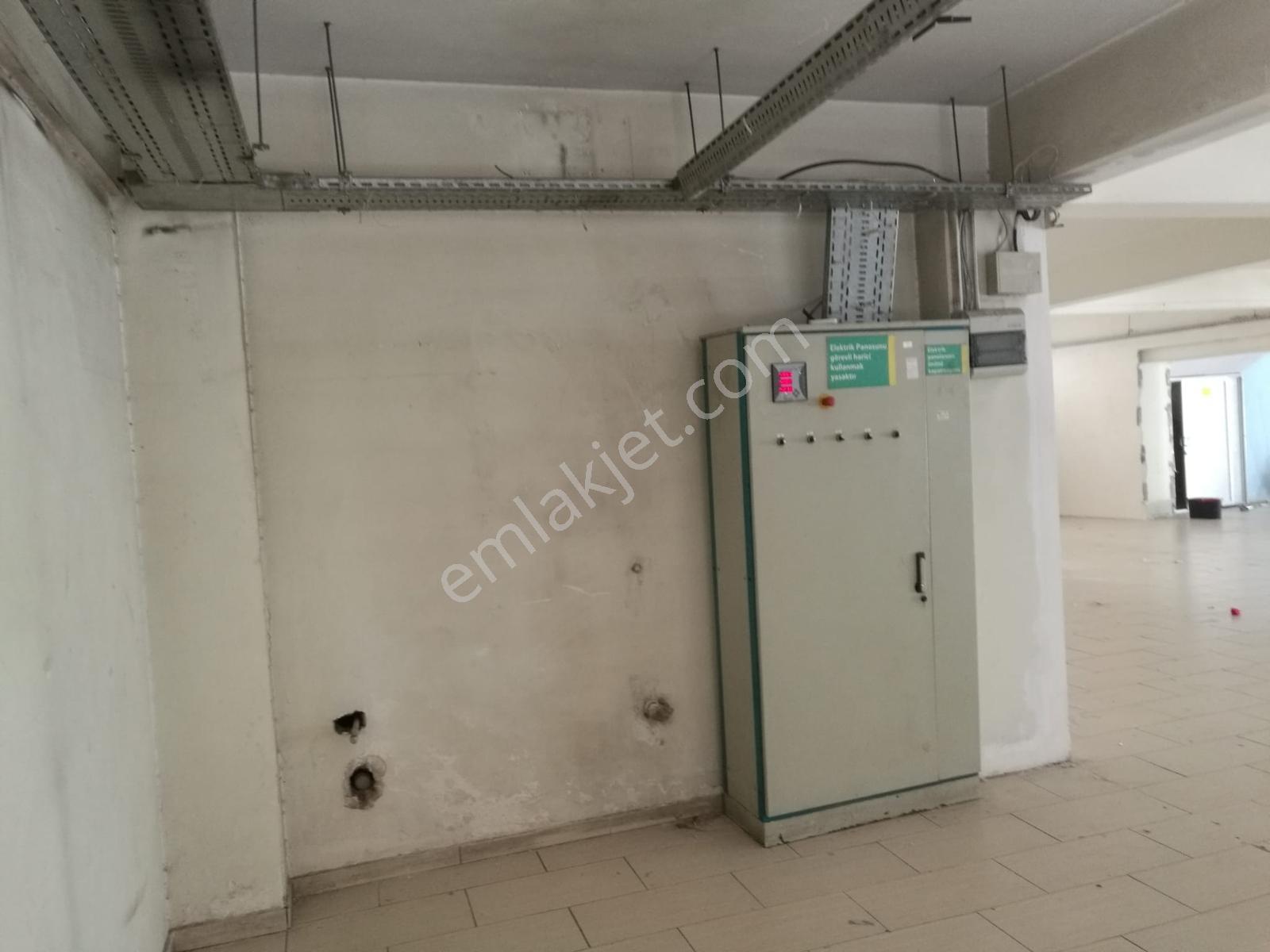 Bozyaka Eskiizmir Caddesinde//kurumsal Kiracılı 352m2köşe Dükkan - Görsel 3
