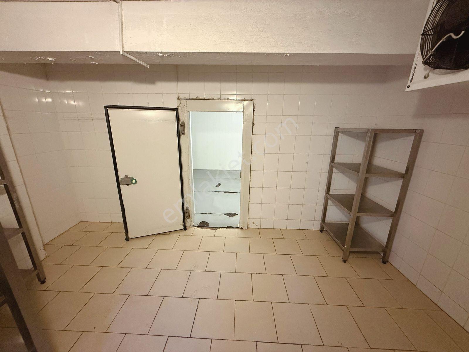 Bornova'da Hazır Kurulu Tatlı & Börek İmalathanesi Satılık - Görsel 20