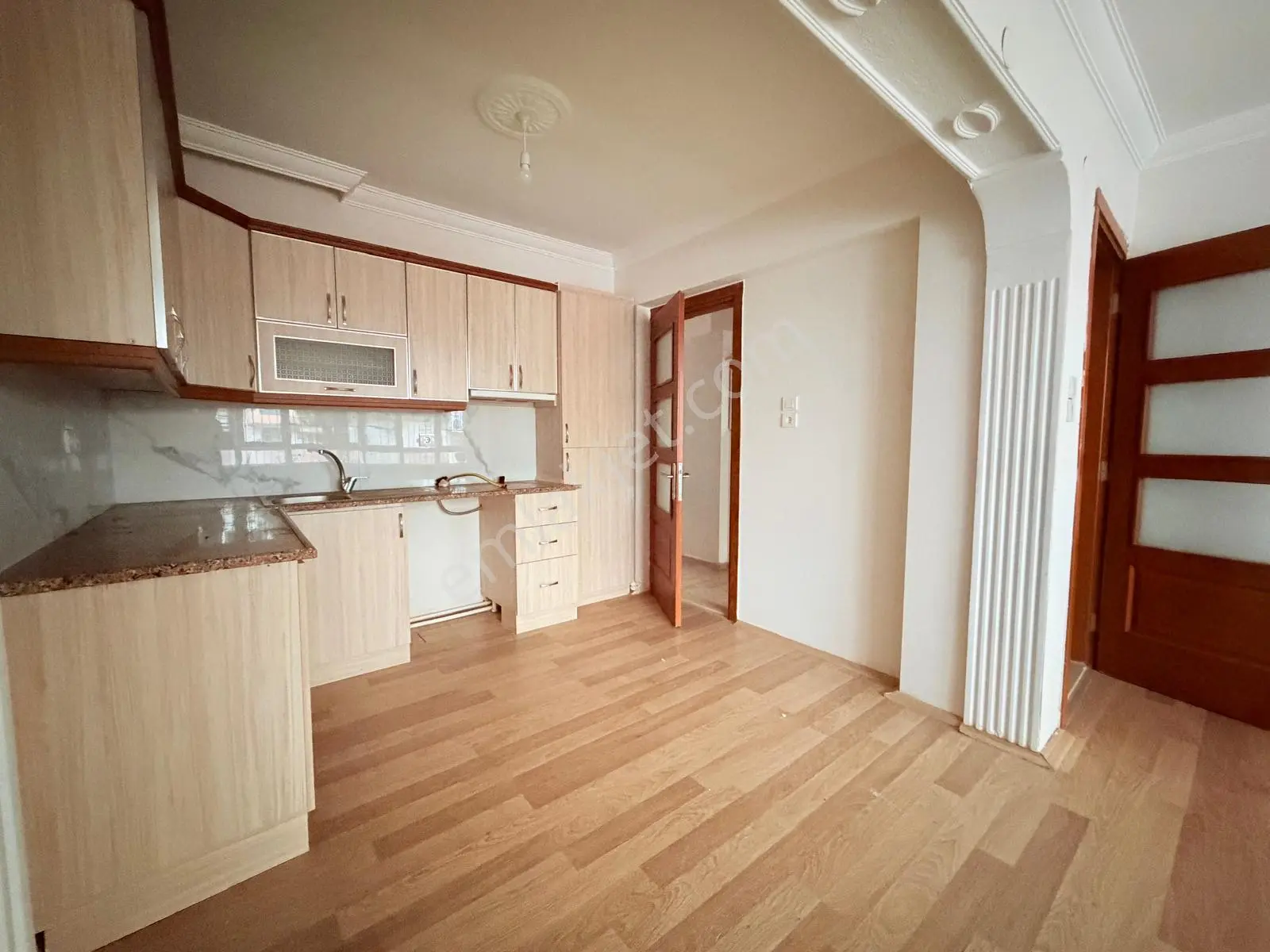 🏡 Göl-san Gayrimenkul’den 🏡 Kurtuluş Mah. Cadde Üzerinde Doğalgazlı Satılık Daire - Görsel 2