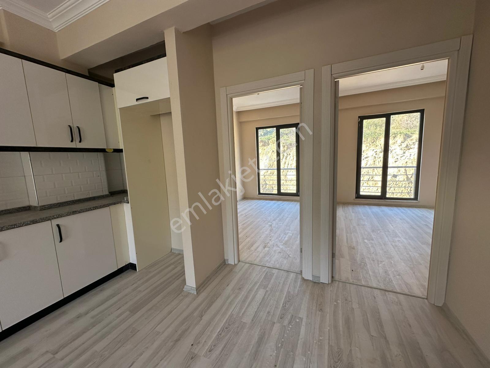 İmroz Emlak'tan Şehrin Gürültüsünden Uzak Sıfır 2+1 Daire - Görsel 30