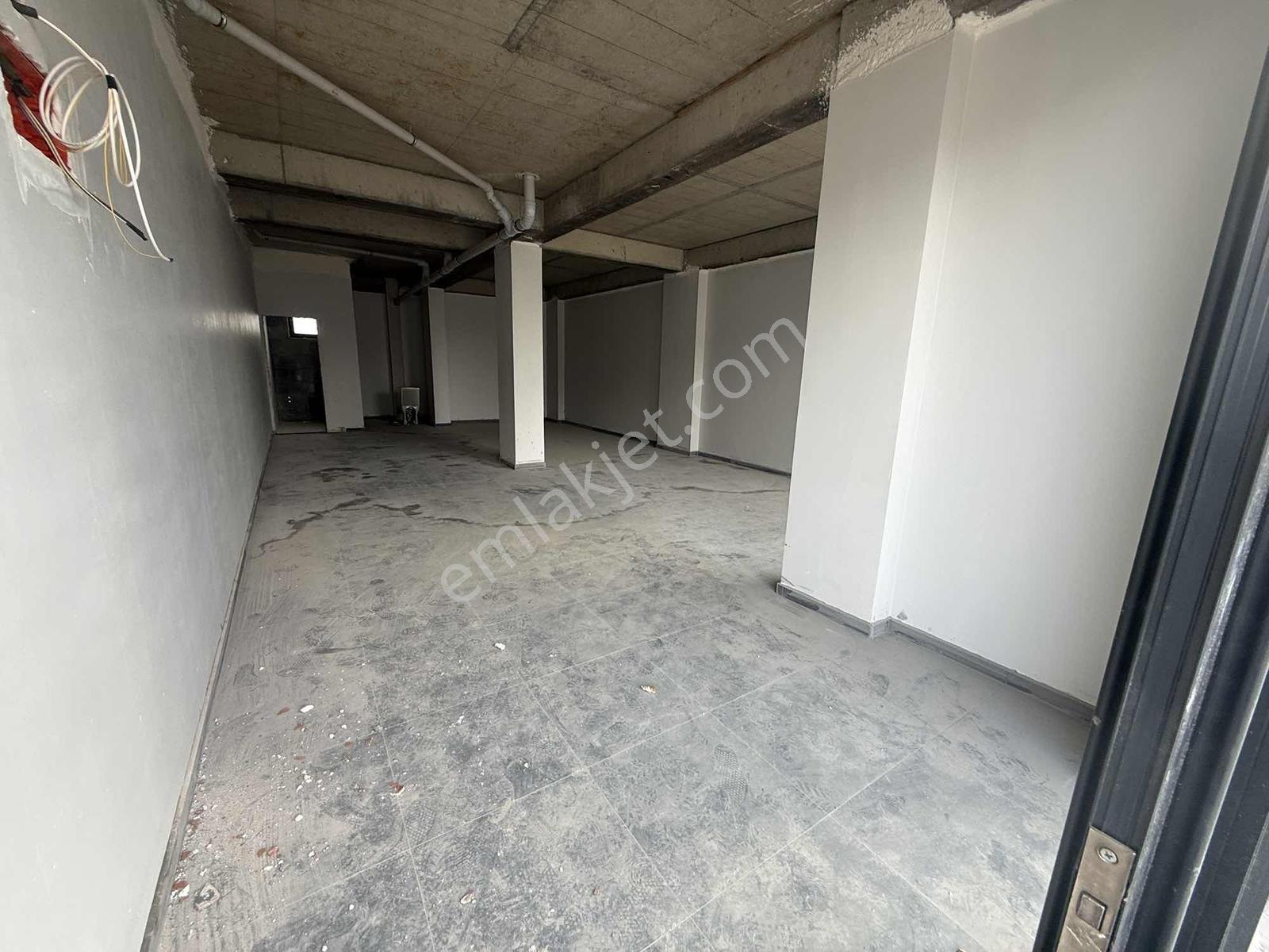 Ömer İnan Remax Hür Neviye Mah. 100m2 Satılık Dükkan - Görsel 5