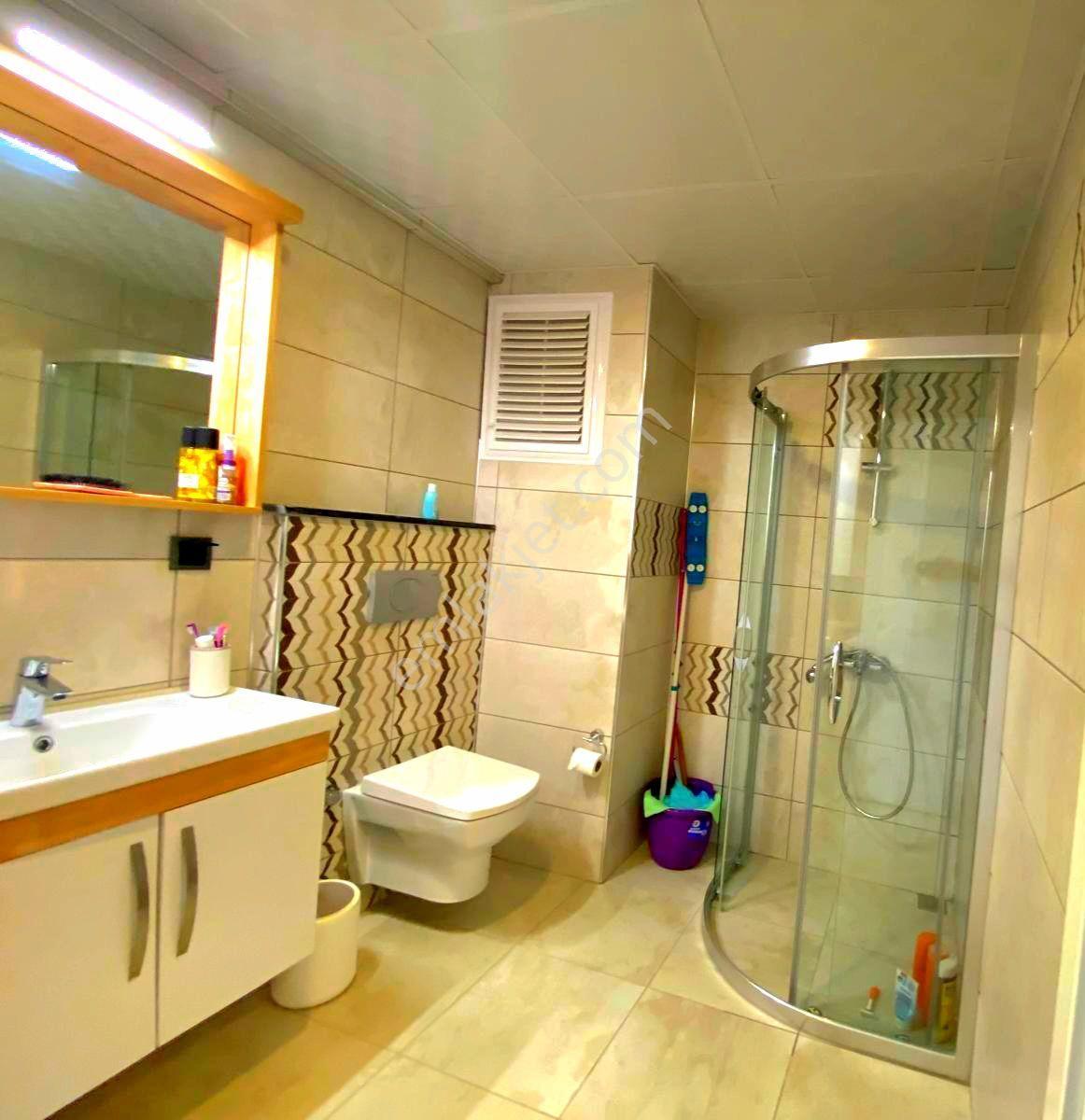 Kuşadasında Havuzlu Sitede Ful Eşyalı Doğalgazlı 2+1 Daire - Görsel 25